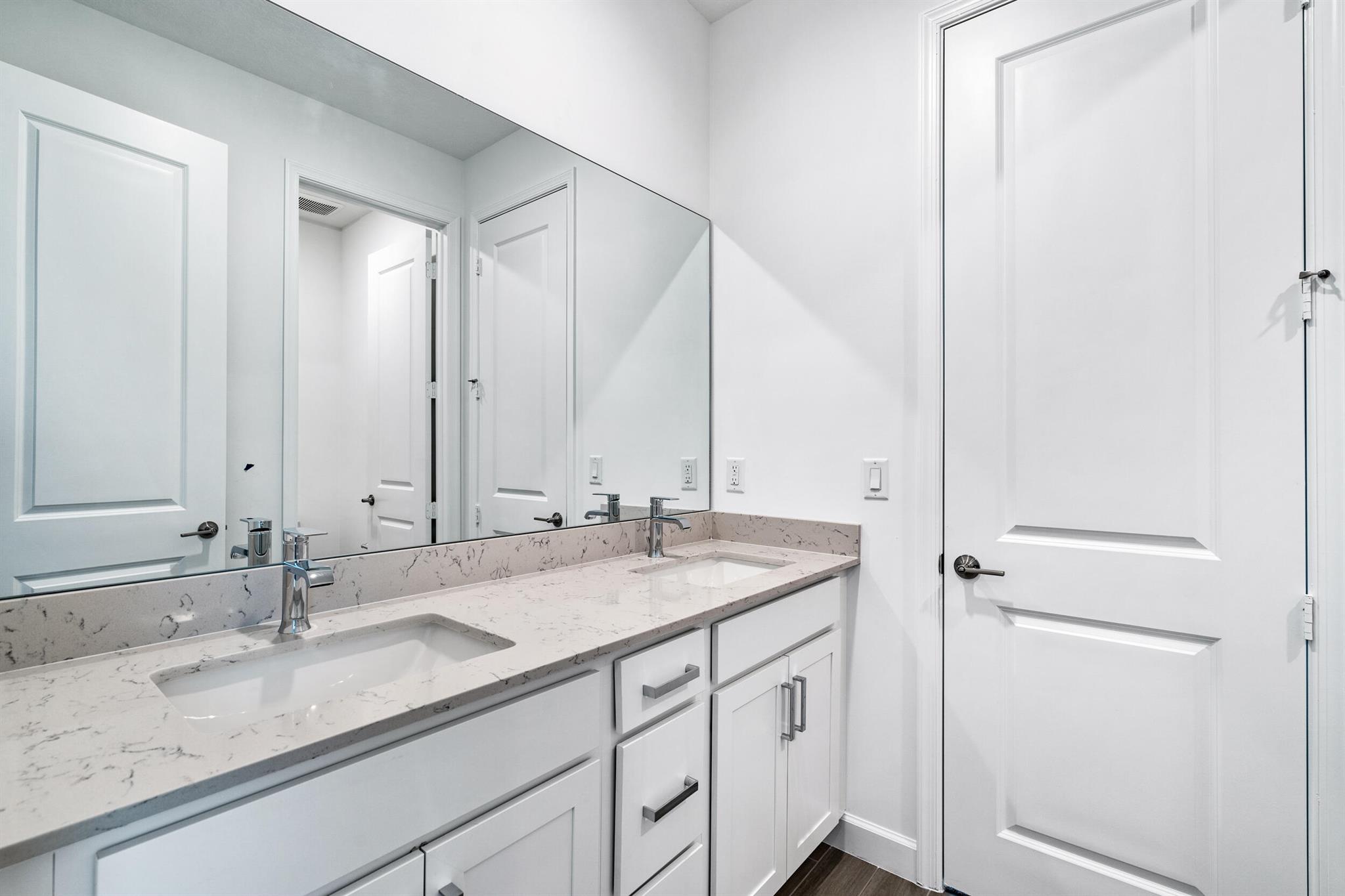 19564 Rugged Trunk Trail