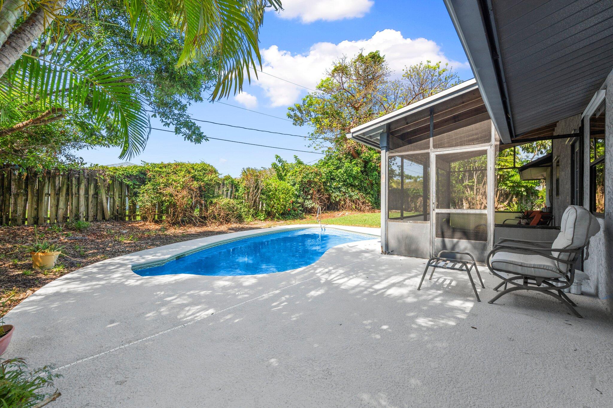 2356 SE Calcutta Circle