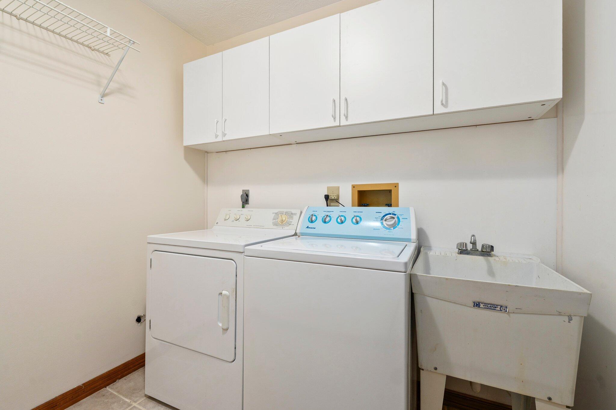 2356 SE Calcutta Circle