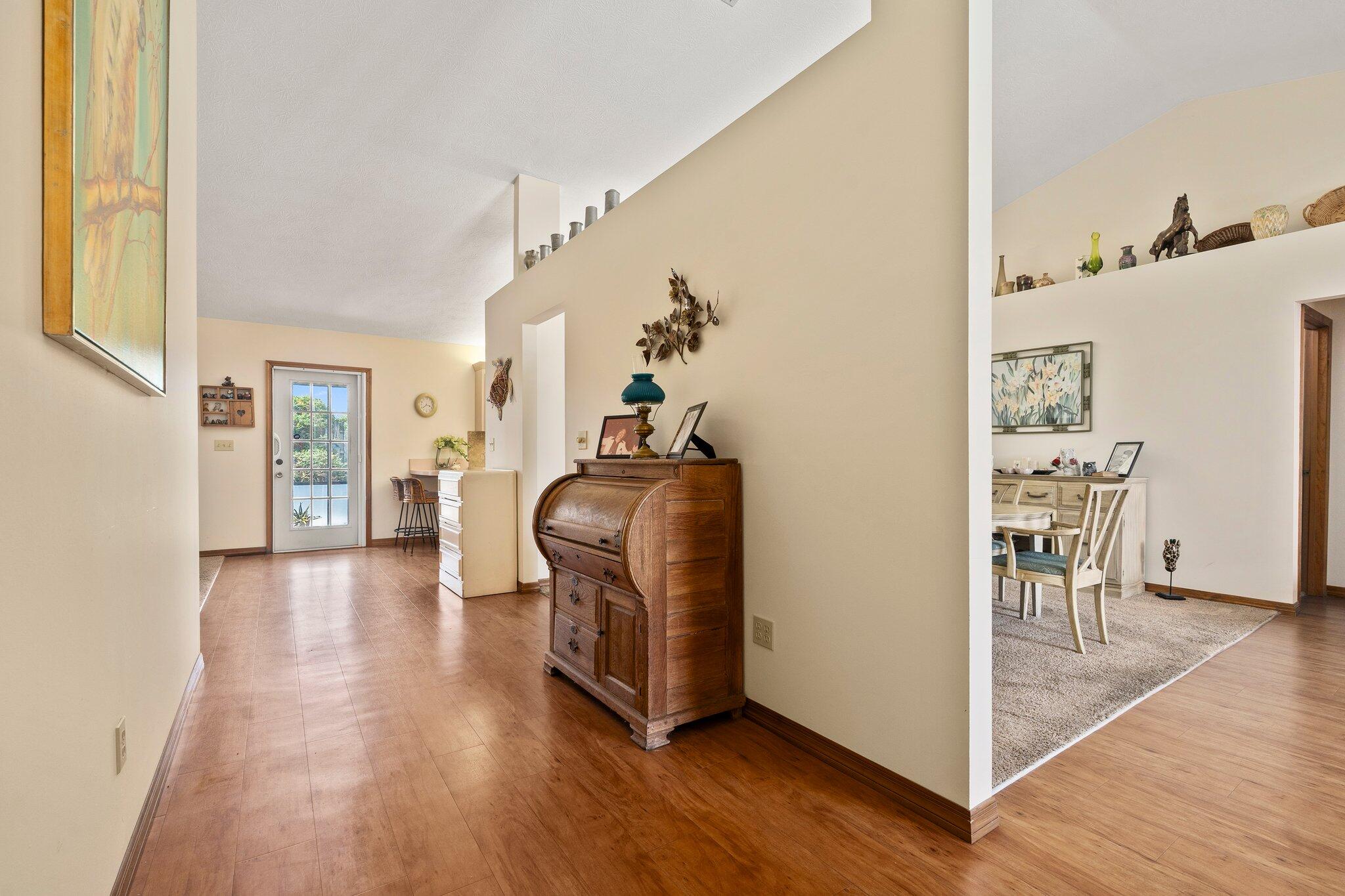 2356 SE Calcutta Circle