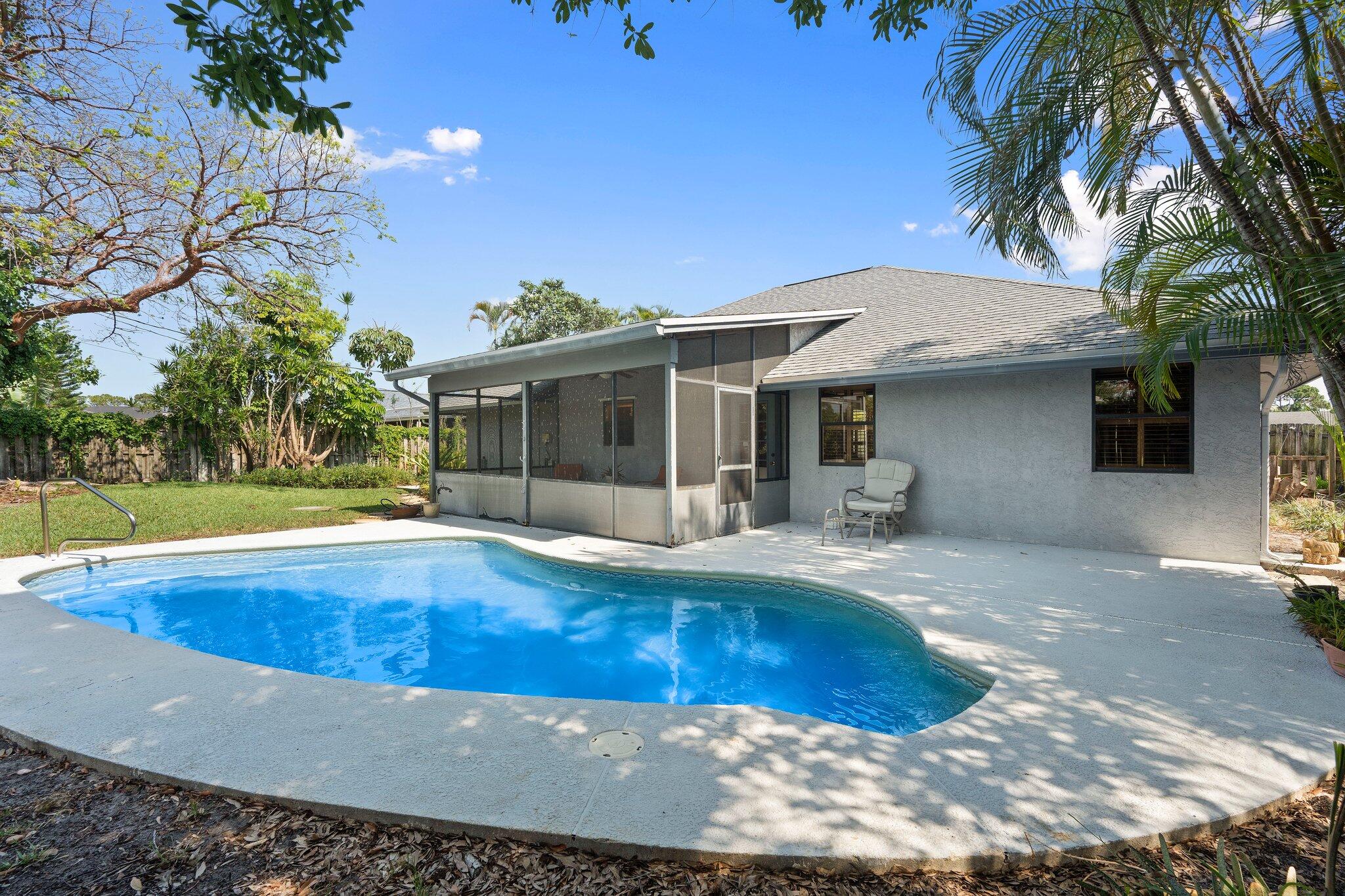 2356 SE Calcutta Circle