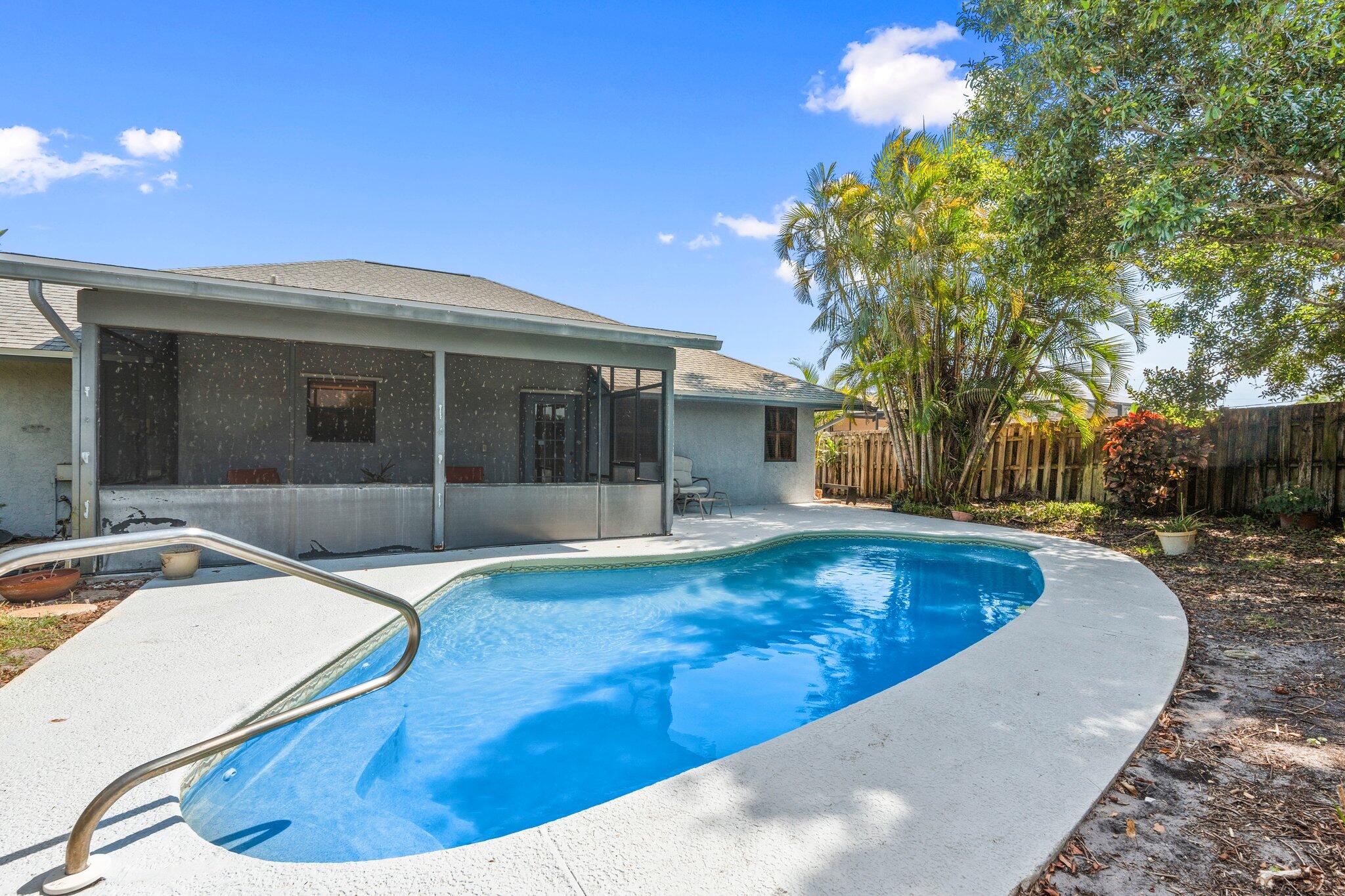 2356 SE Calcutta Circle