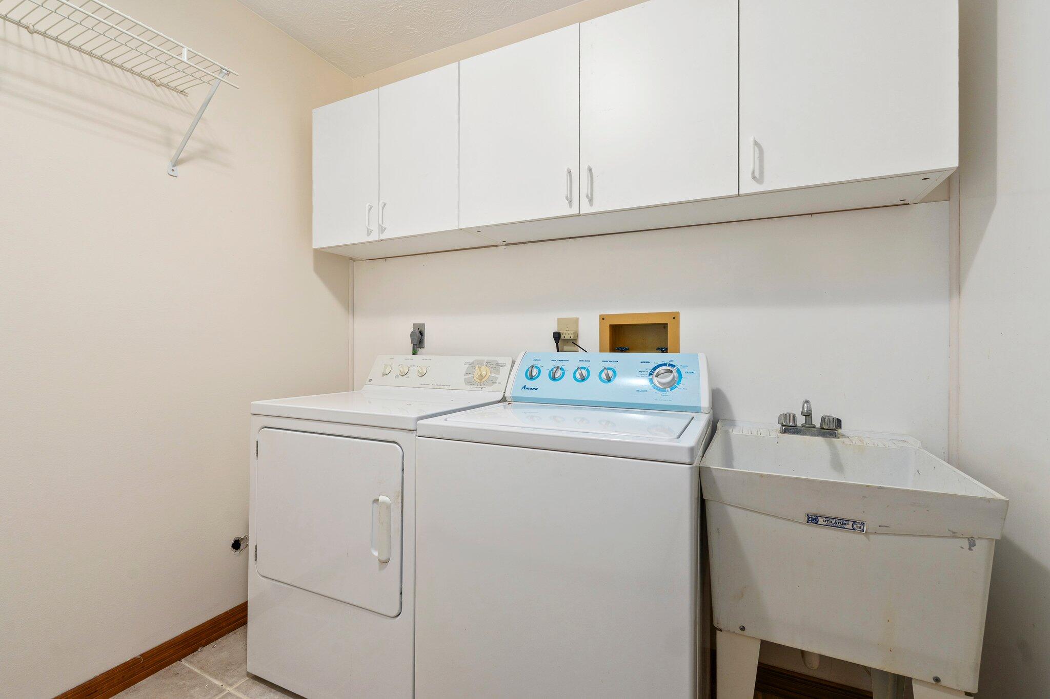 2356 SE Calcutta Circle