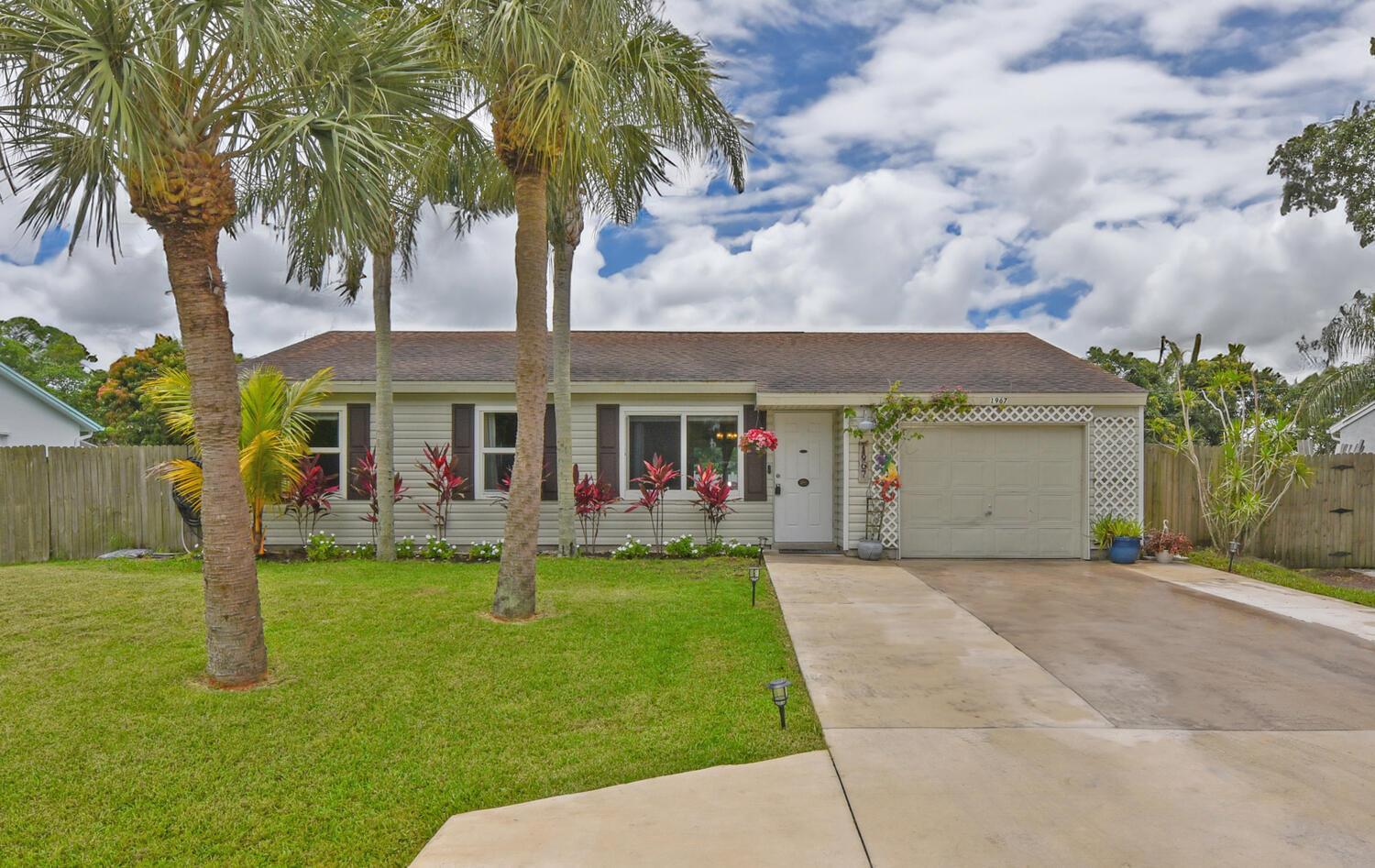 1967 SE Dranson Circle