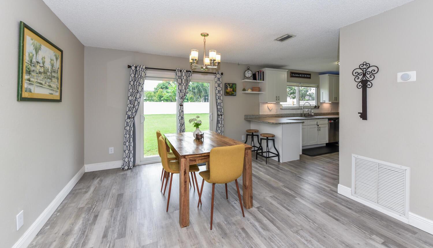 1967 SE Dranson Circle