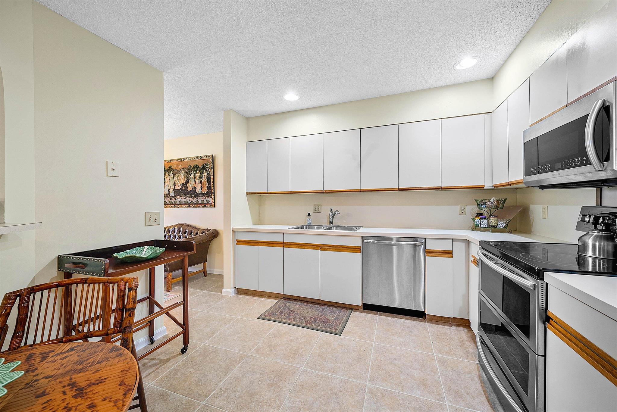 5520 Coach House Circle C