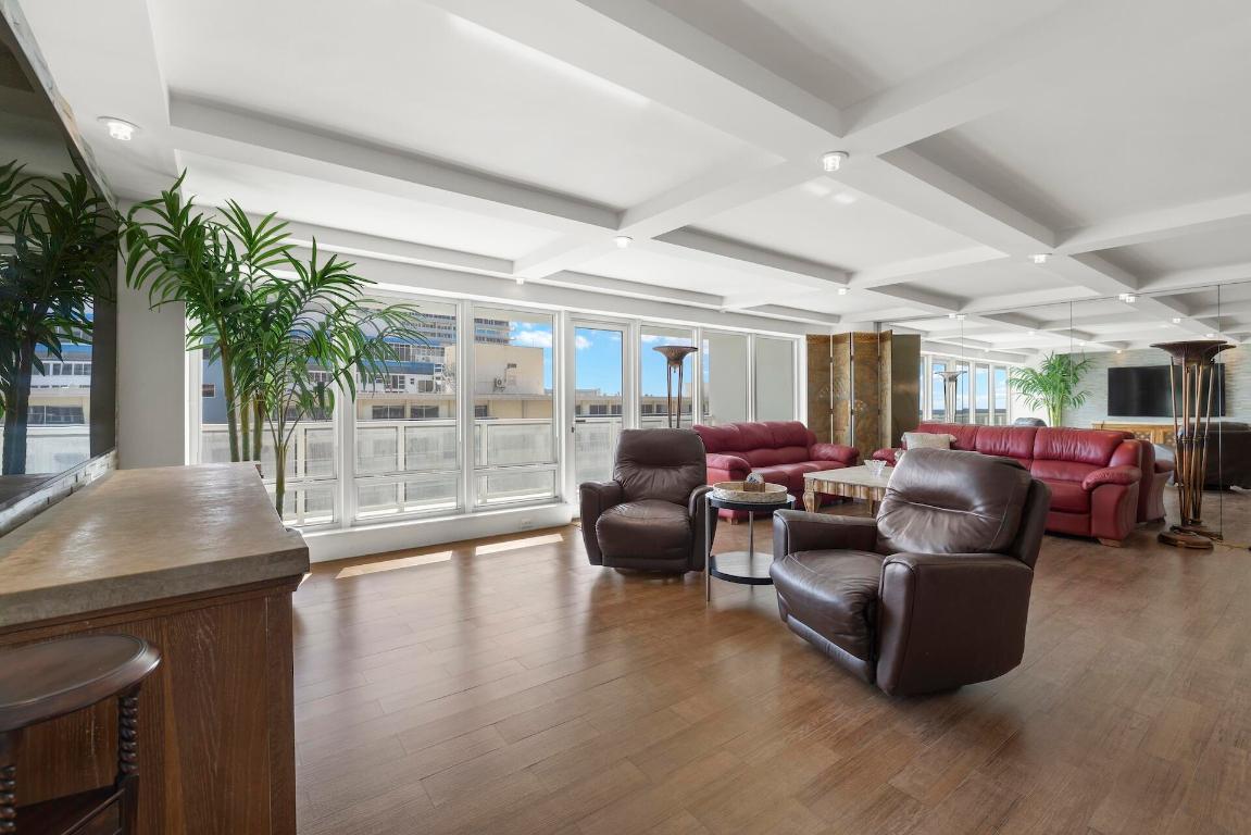 4100 Galt Ocean Drive 910