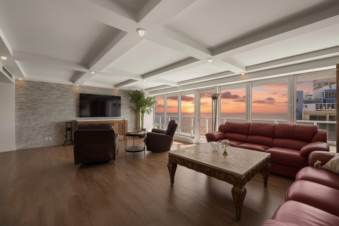 4100 Galt Ocean Drive 910