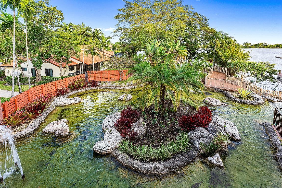 114 Centennial Court 114