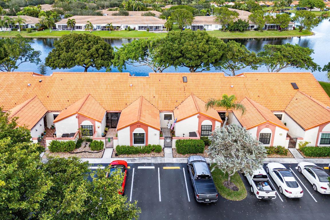 114 Centennial Court 114