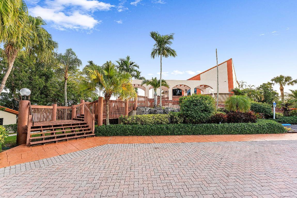 114 Centennial Court 114