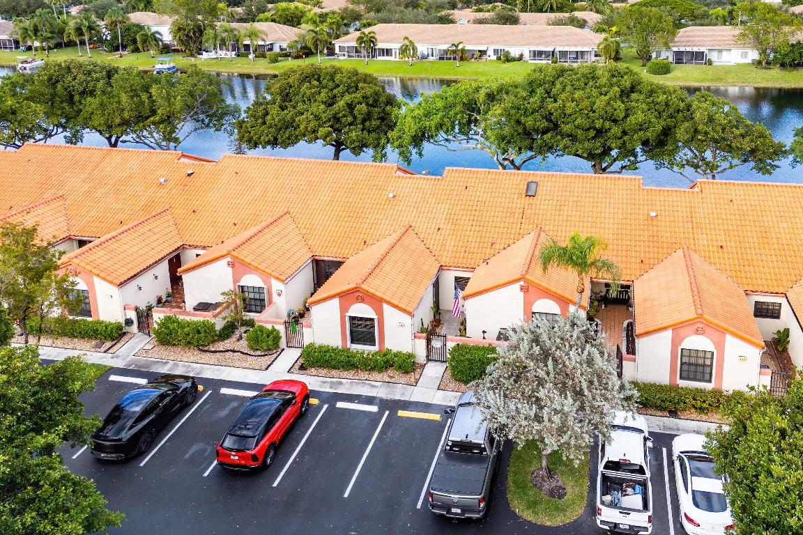 114 Centennial Court 114