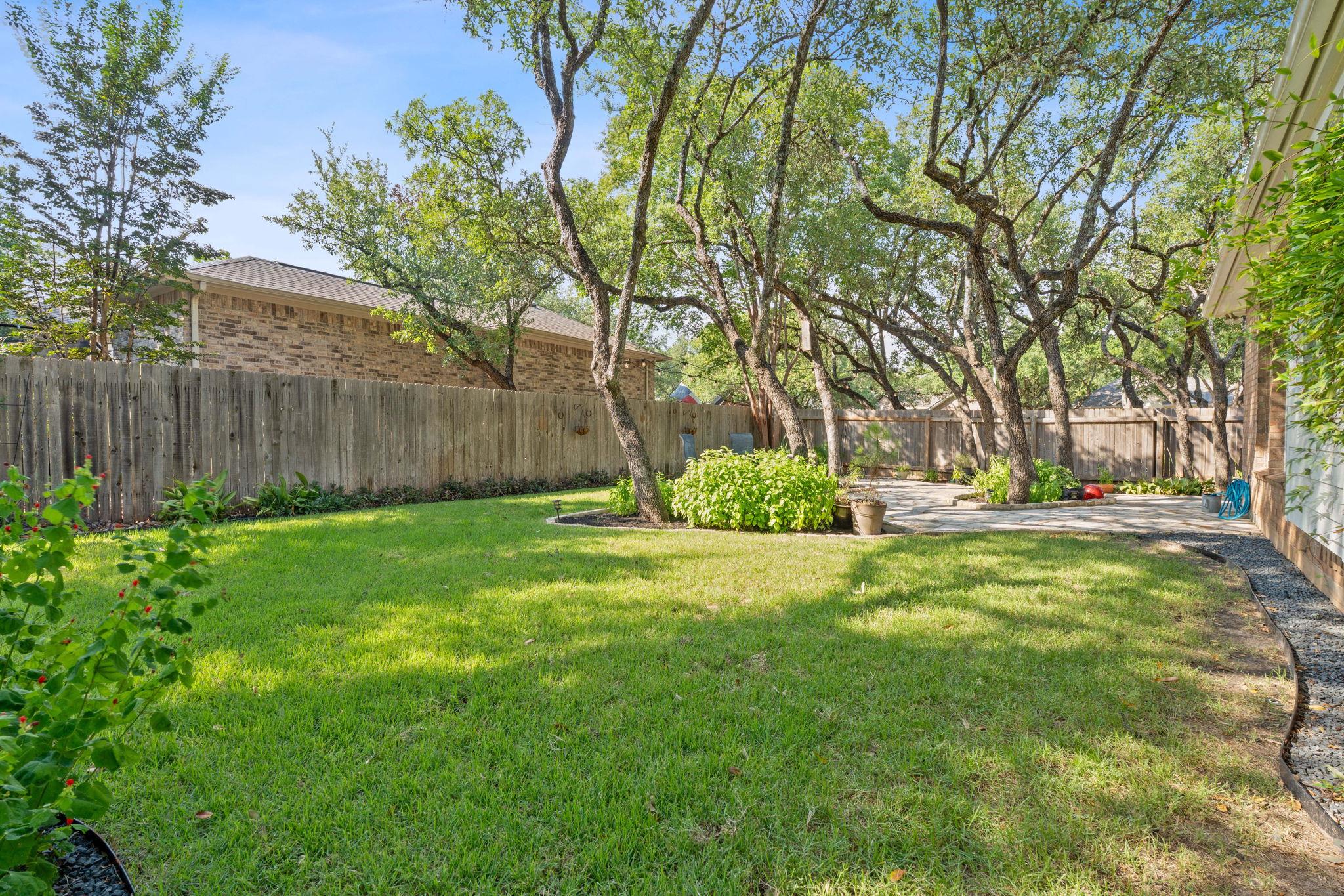 5633 Republic Of Texas BLVD