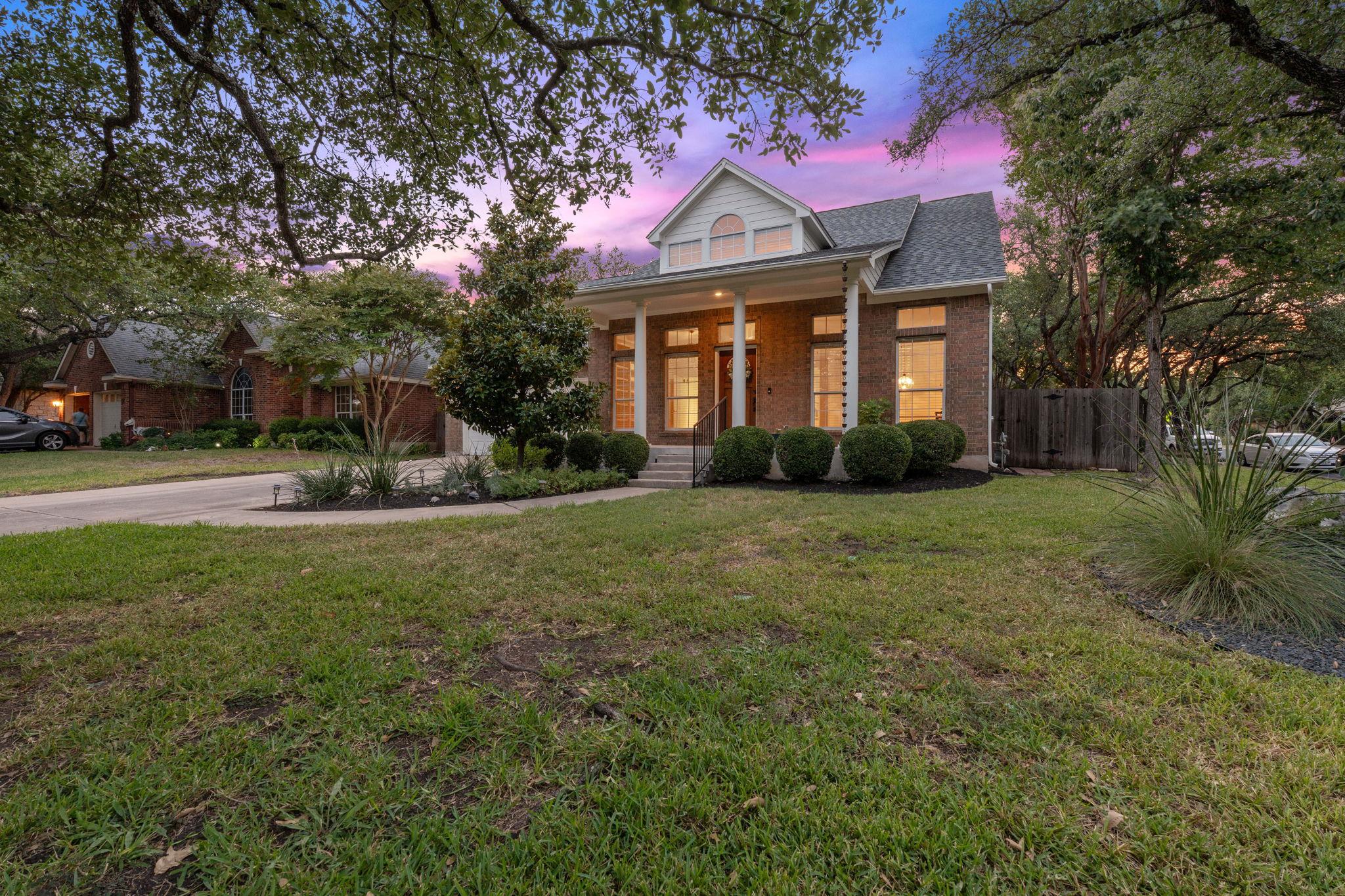 5633 Republic Of Texas BLVD