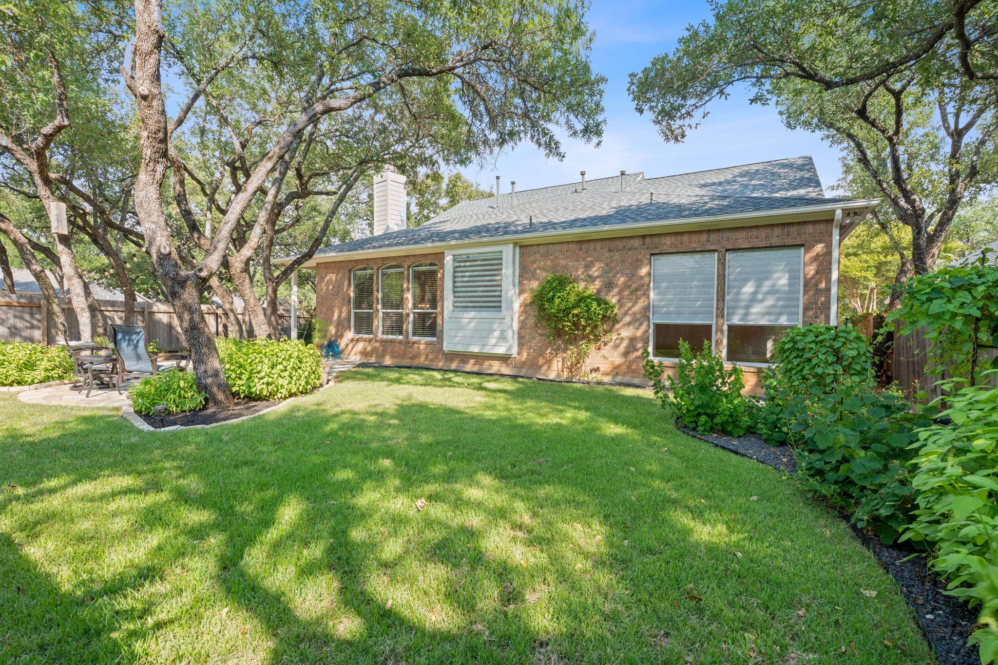 5633 Republic Of Texas BLVD
