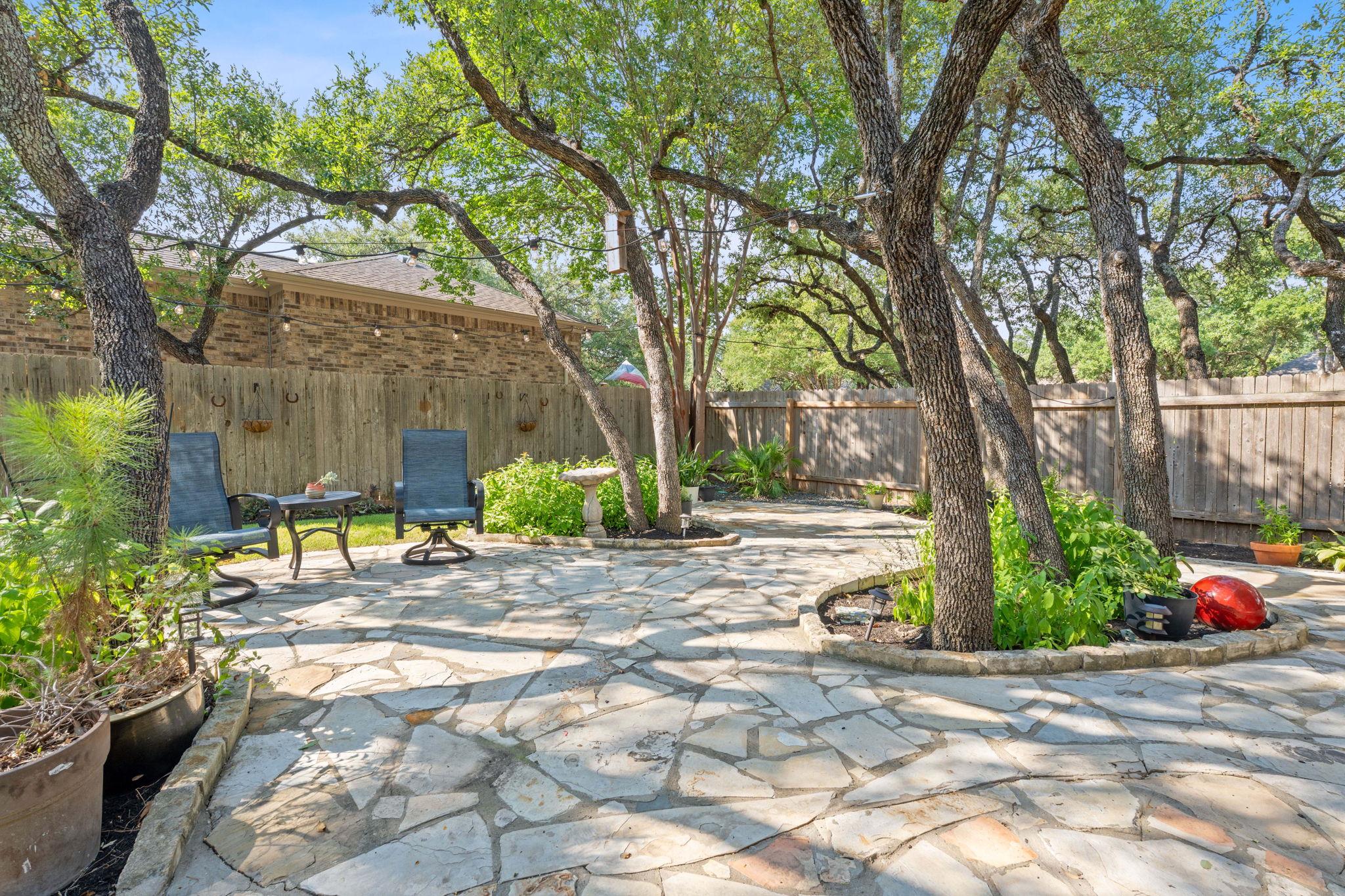 5633 Republic Of Texas BLVD