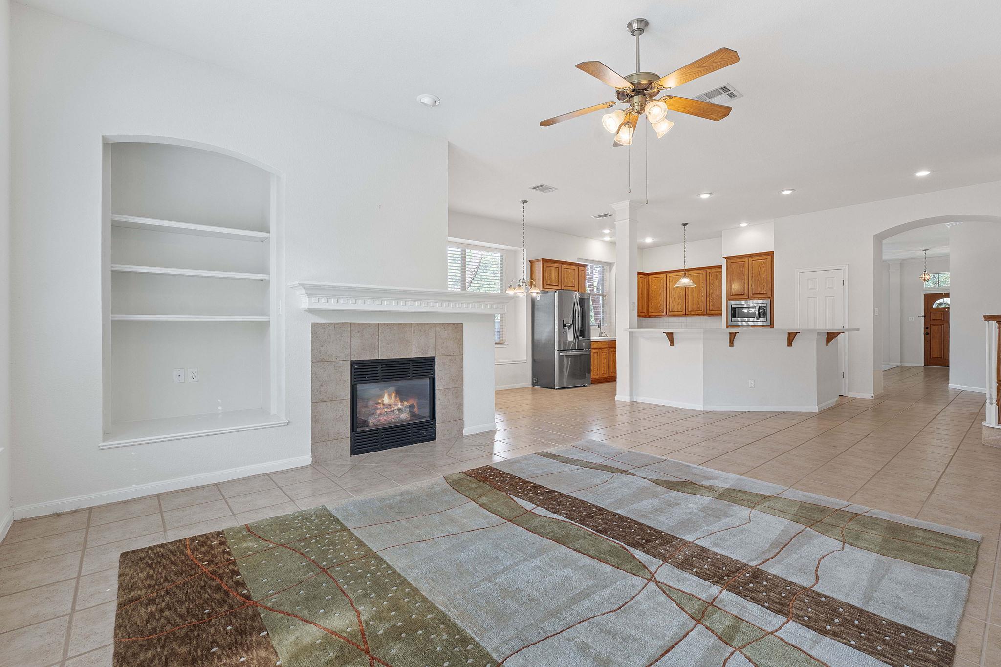 5633 Republic Of Texas BLVD