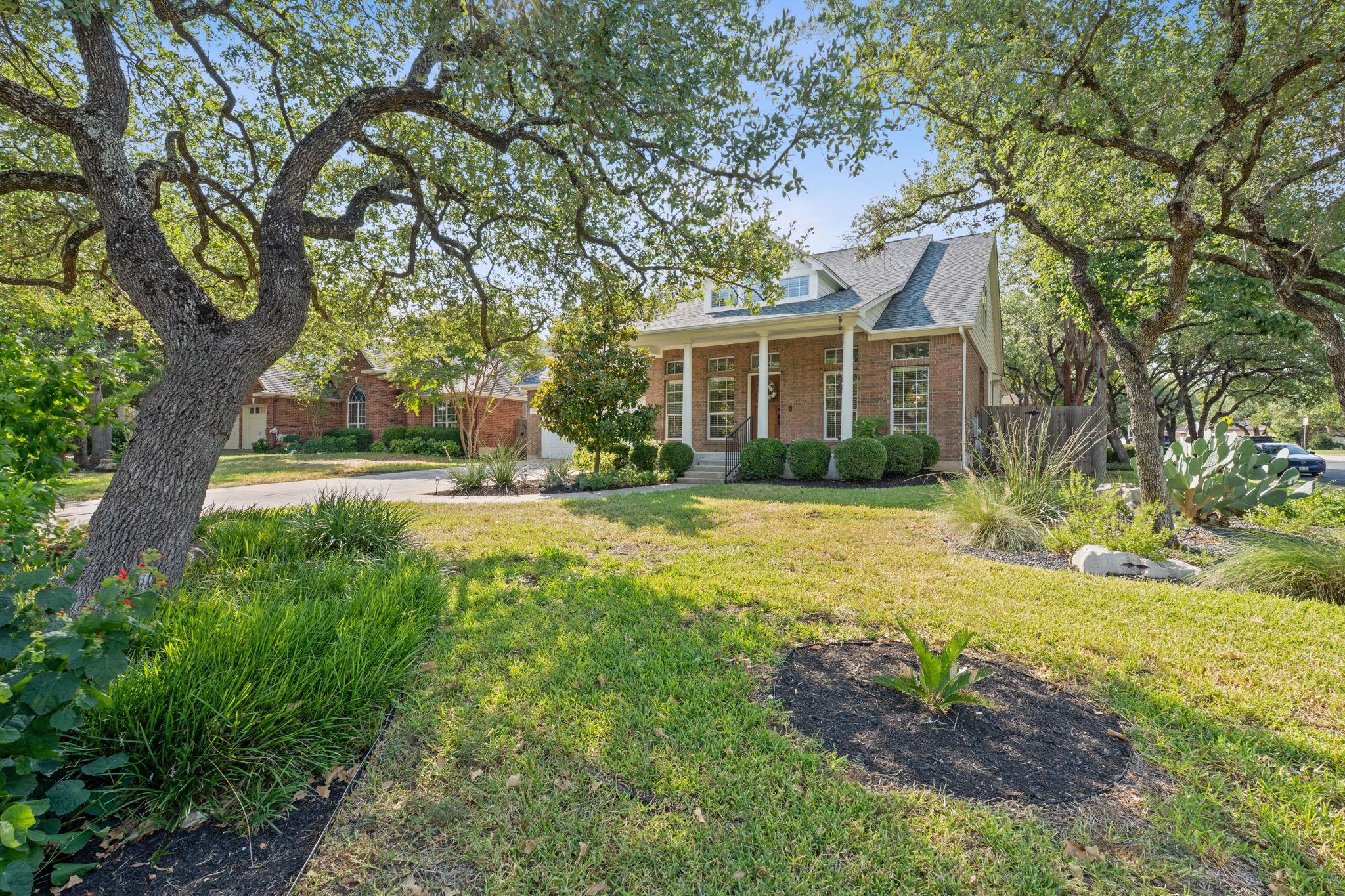 5633 Republic Of Texas BLVD