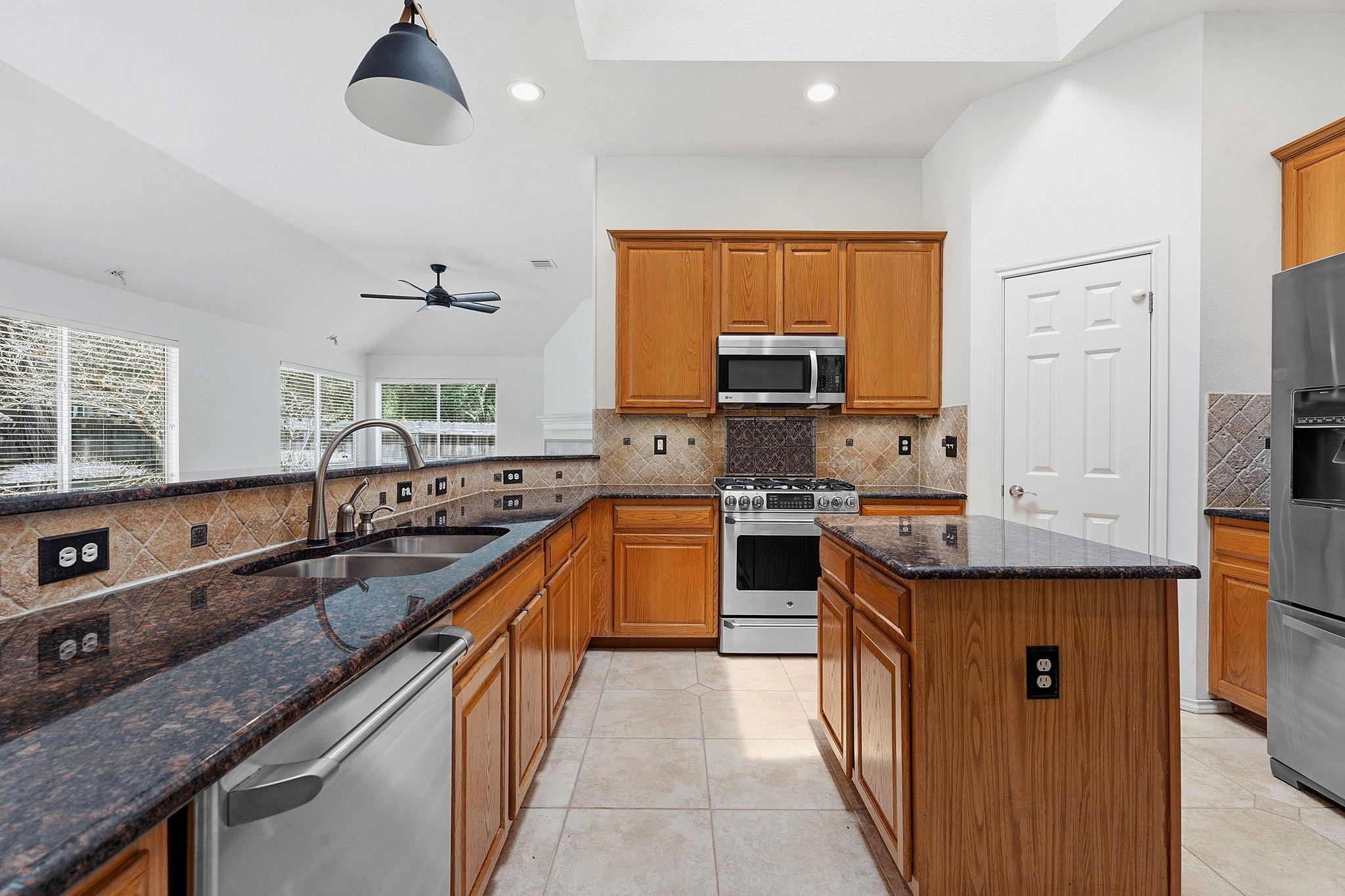 5021 McDade DR