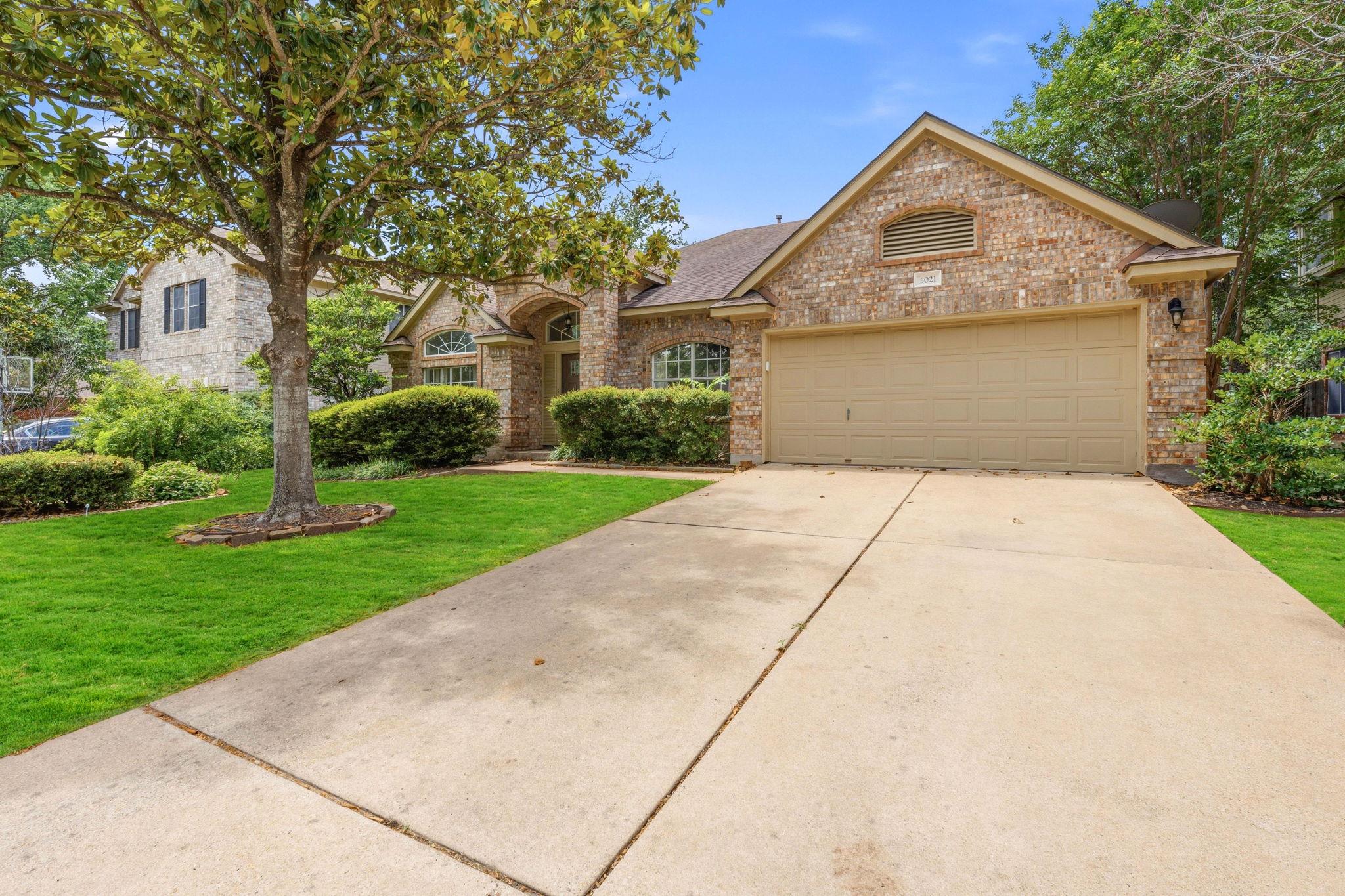 5021 McDade DR