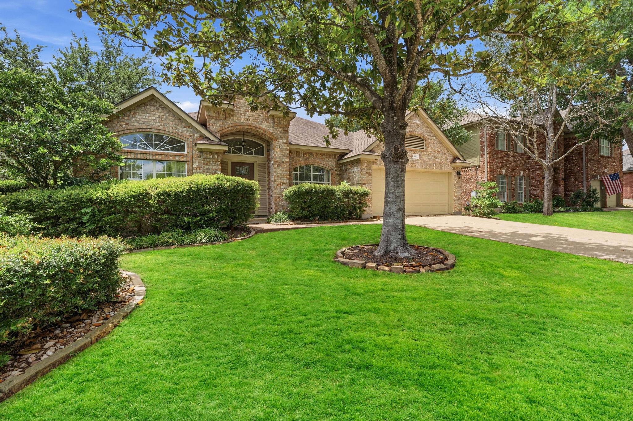 5021 McDade DR