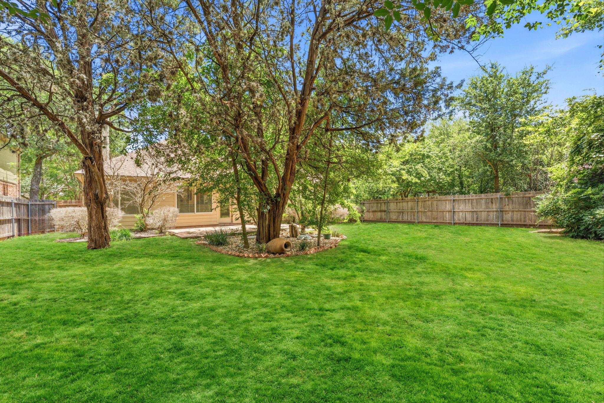 5021 McDade DR