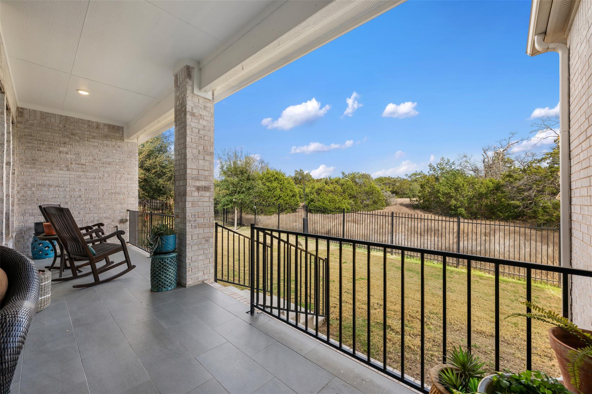 438 Pear Tree LN