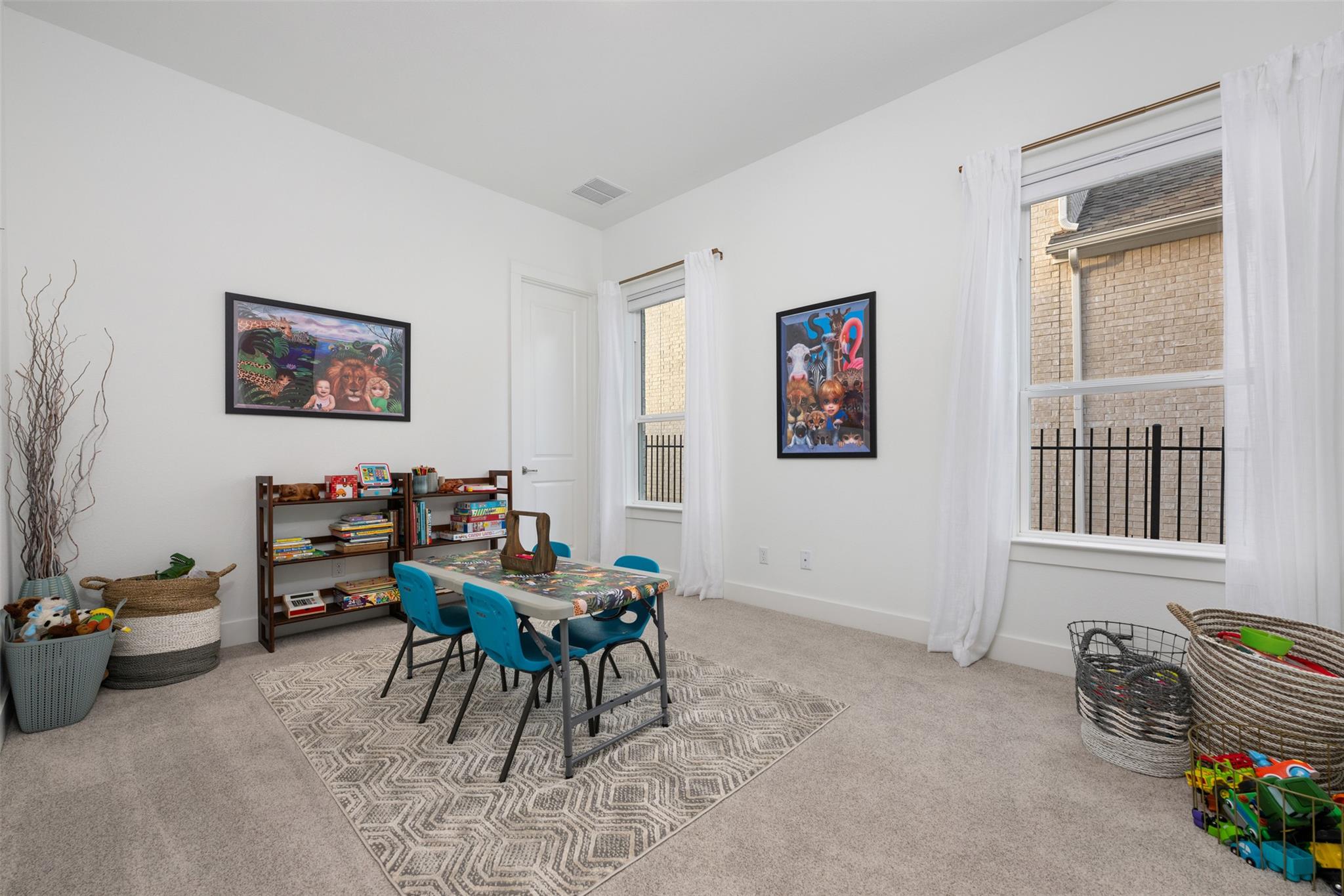 438 Pear Tree LN