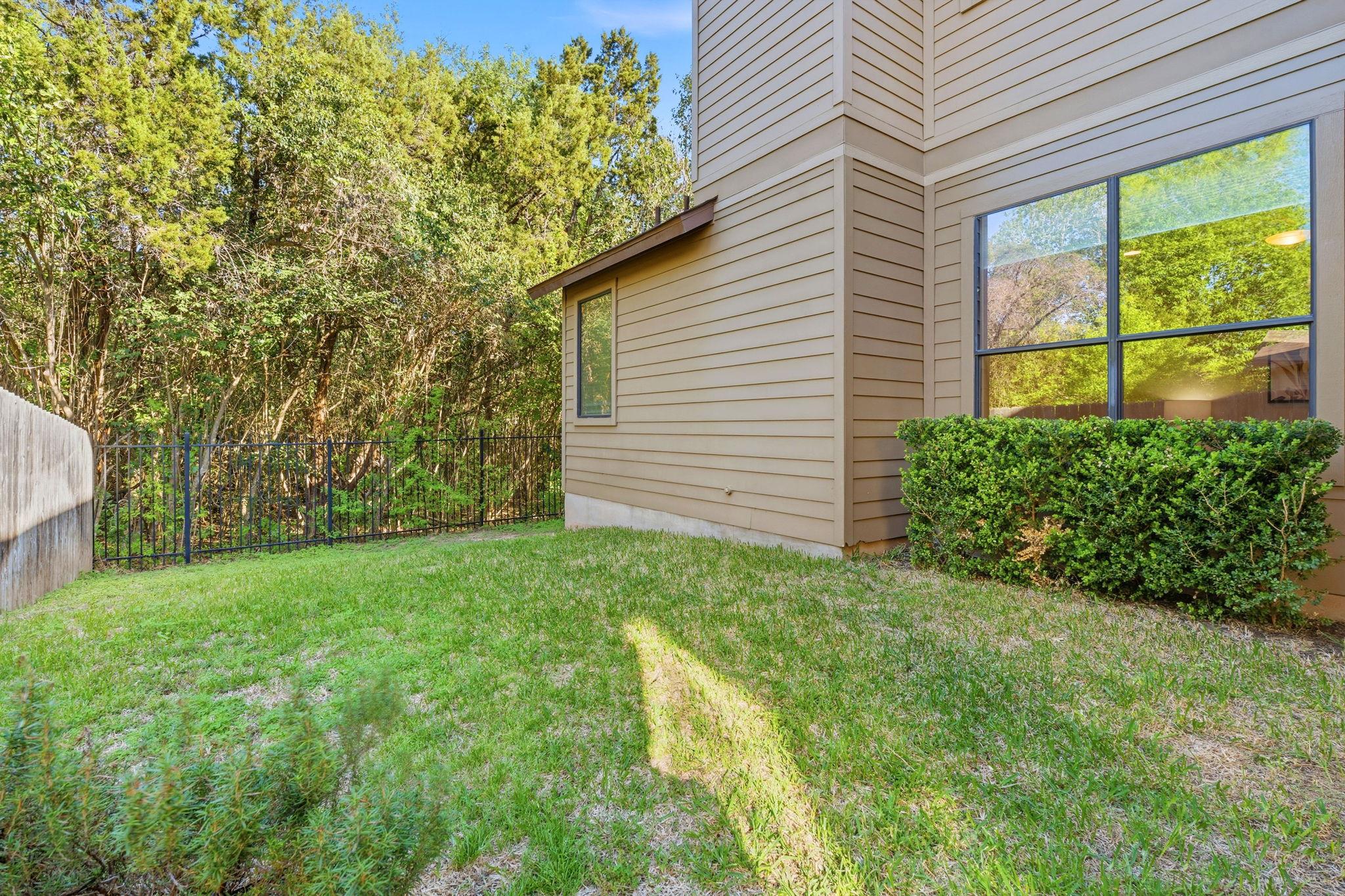 2911 Corbin LN
