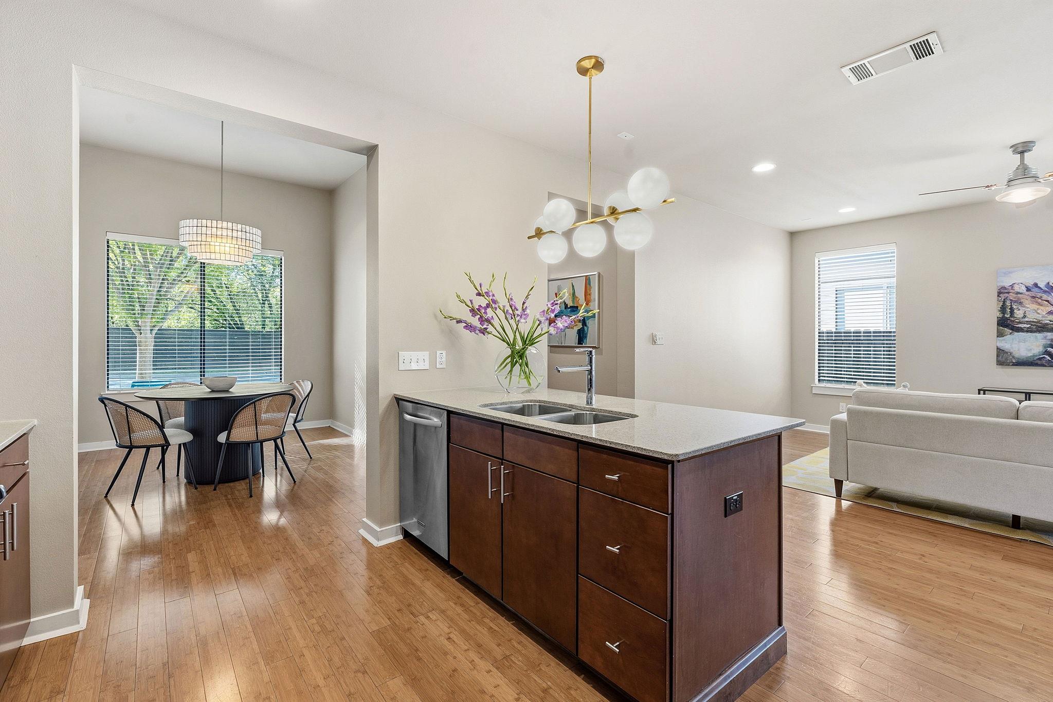 2911 Corbin LN