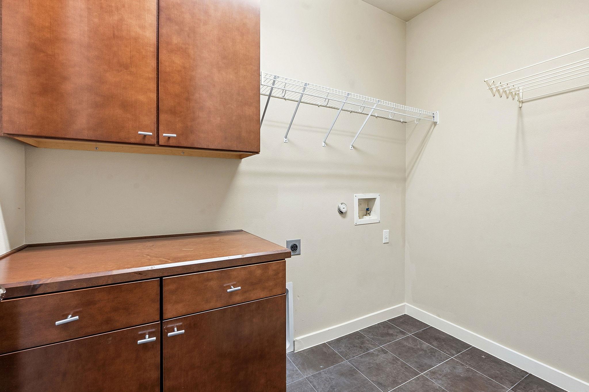 2911 Corbin LN