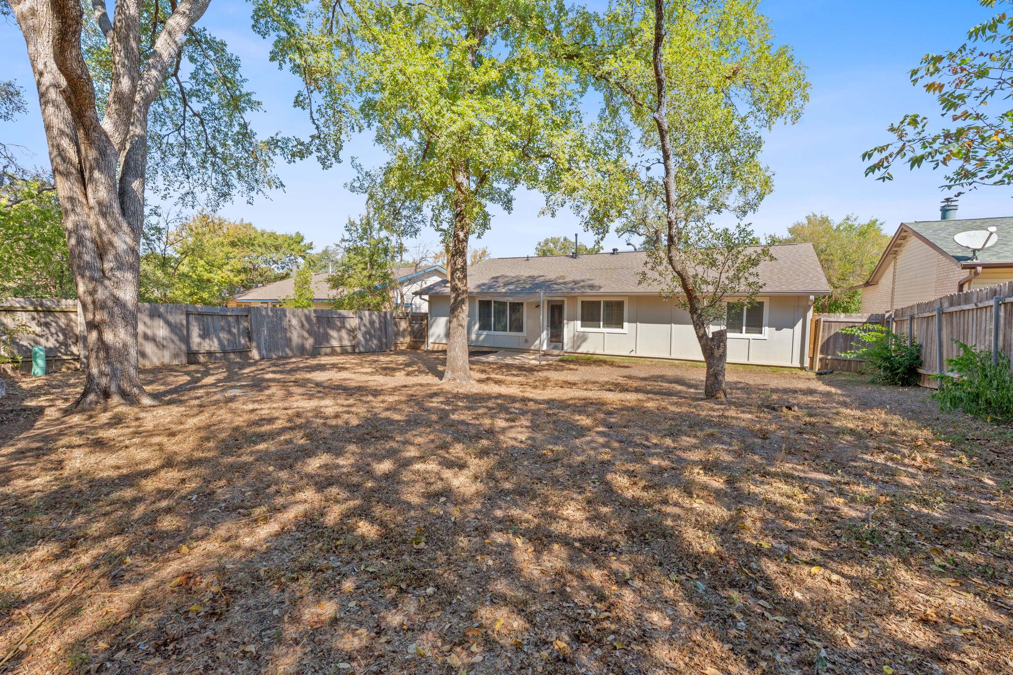 3930 Leafield DR