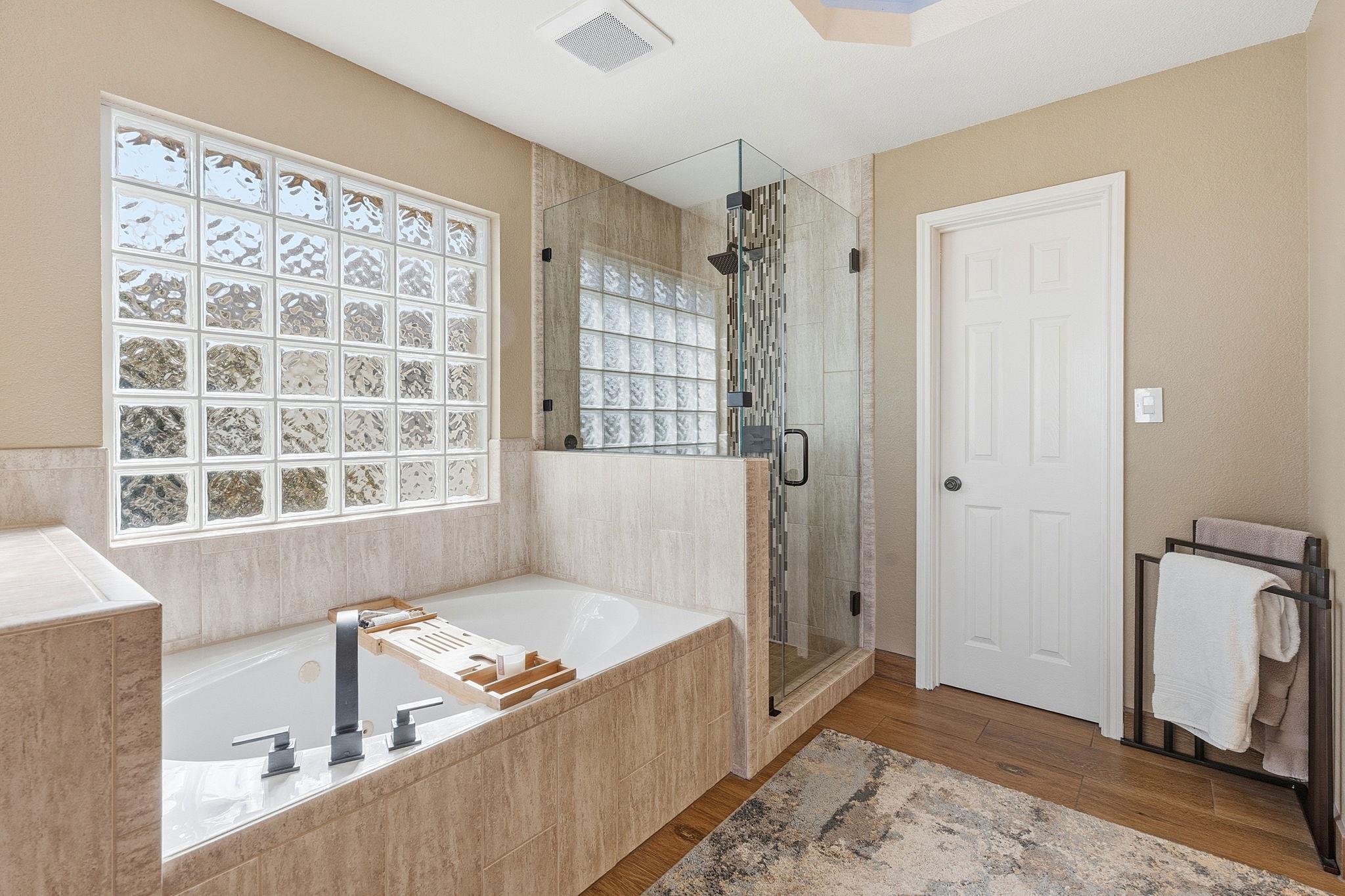 4601 Foster Ranch RD