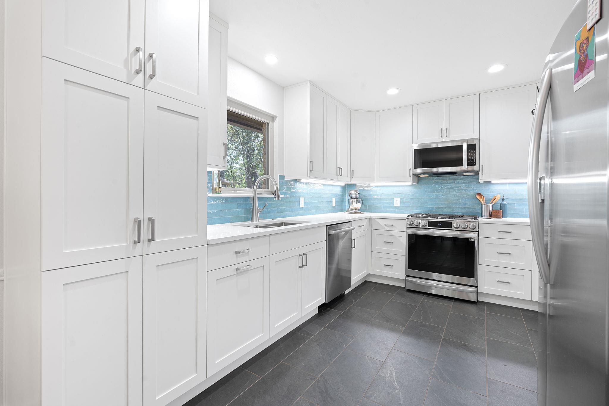 4411 Twisted Tree DR