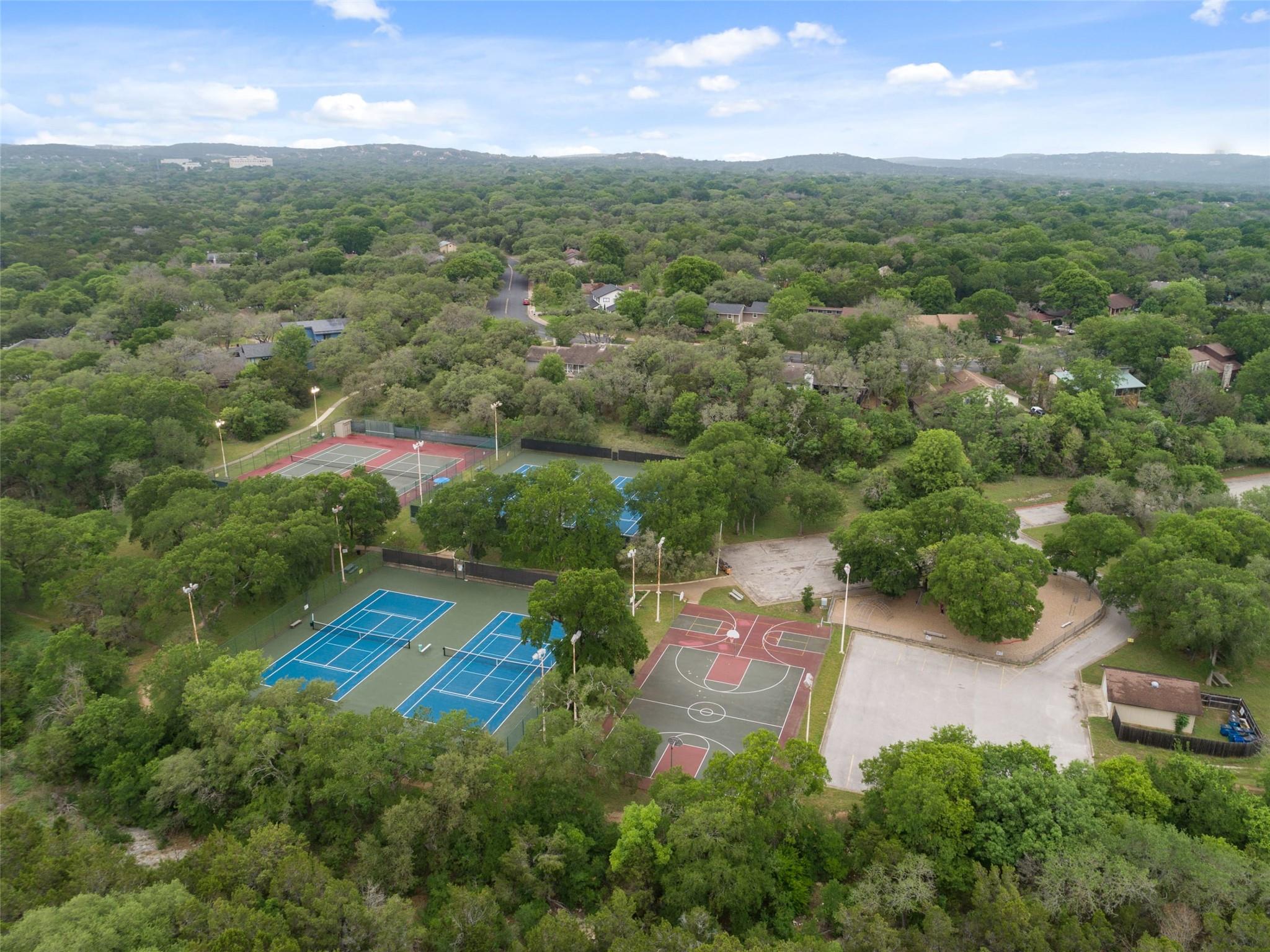 4009 Great Plains DR