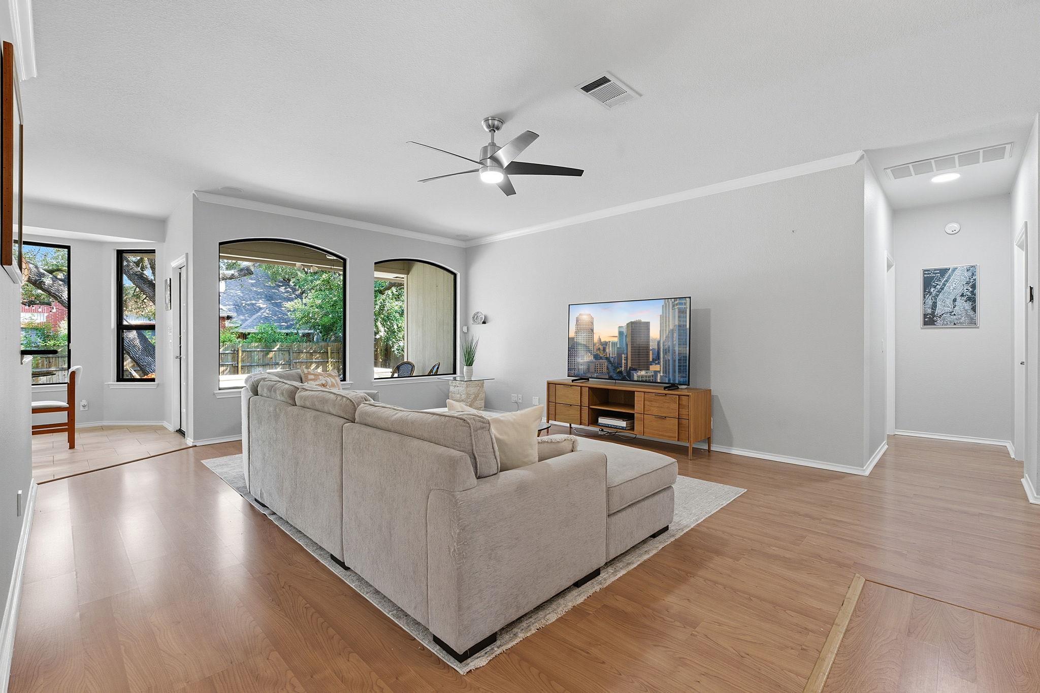 4009 Great Plains DR
