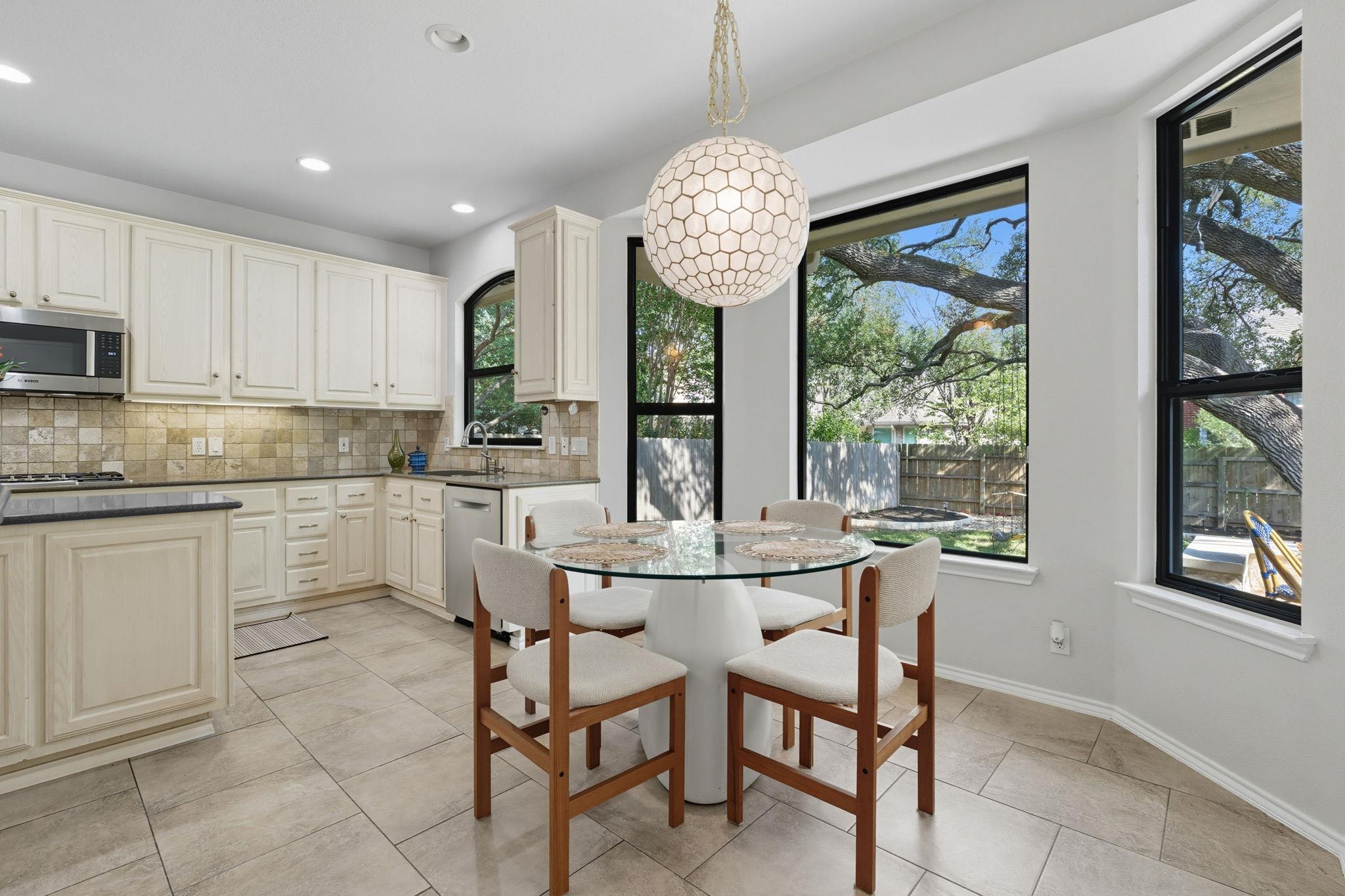 4009 Great Plains DR