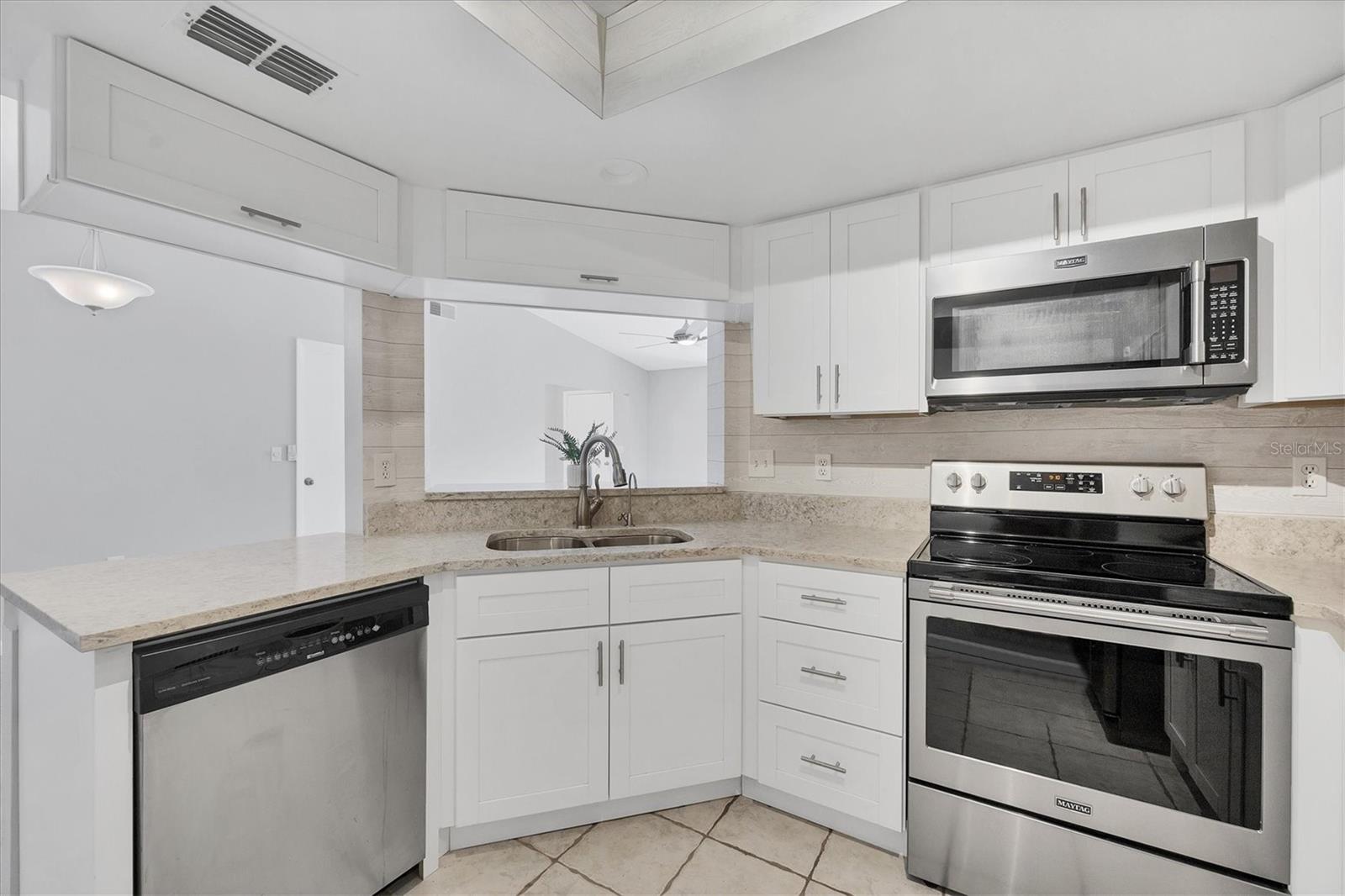 4134 CENTER POINTE CIR #66