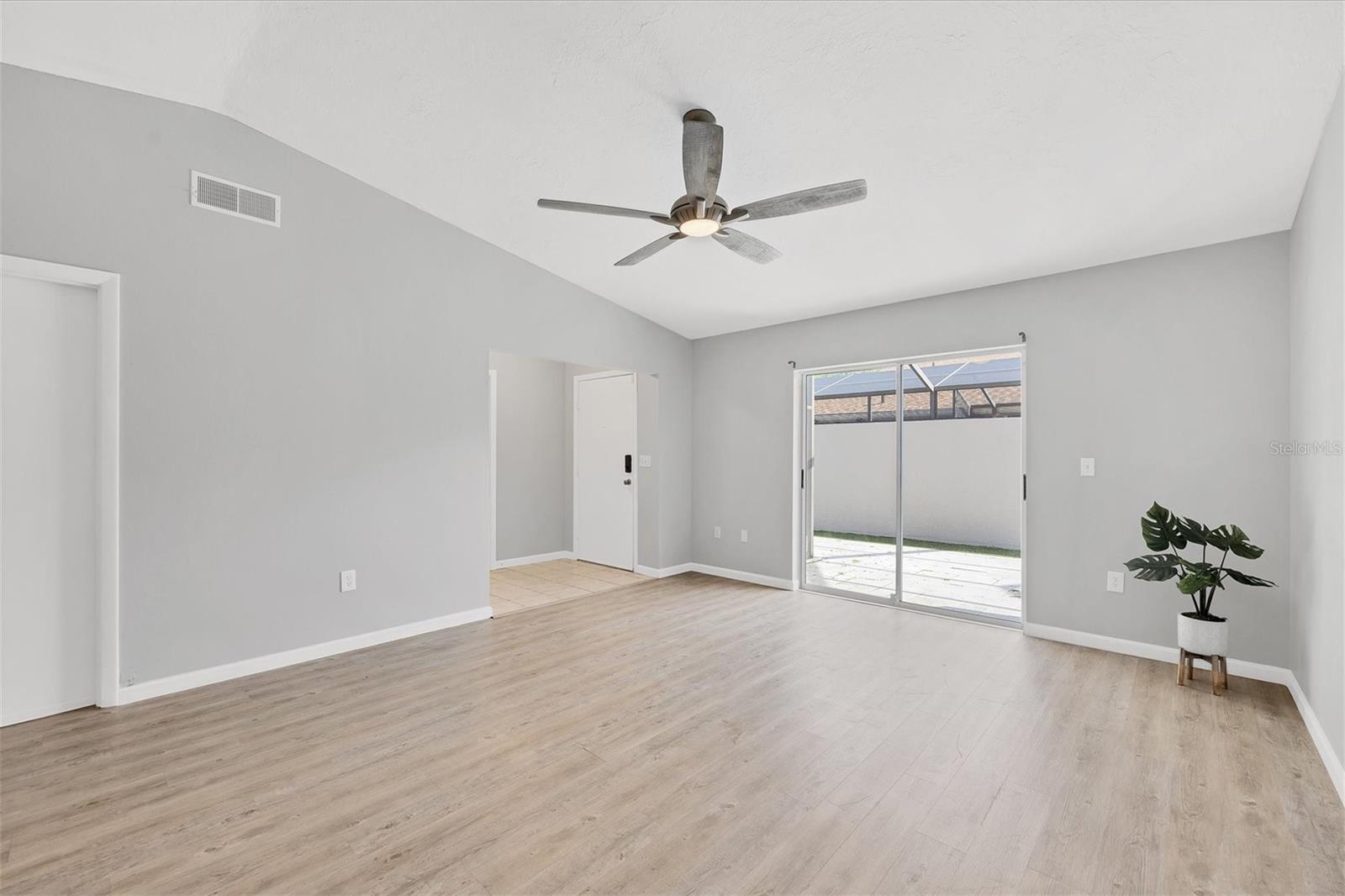 4134 CENTER POINTE CIR #66