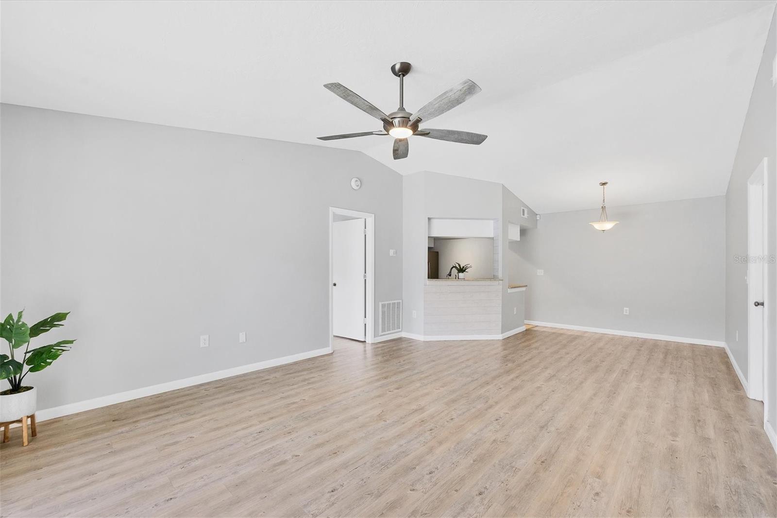 4134 CENTER POINTE CIR #66