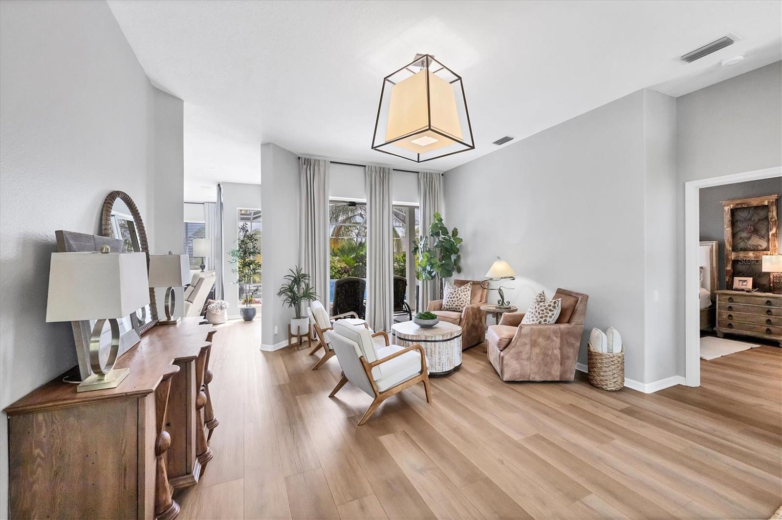 6253 AVENTURA DR