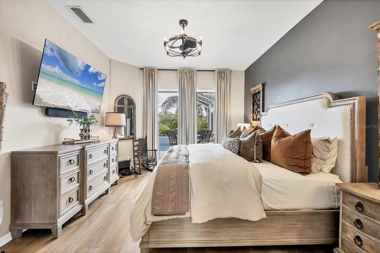 6253 AVENTURA DR