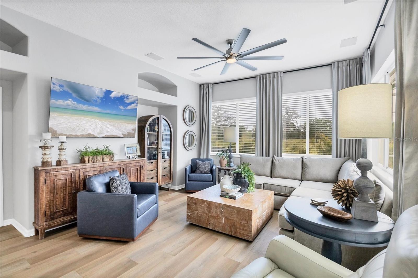 6253 AVENTURA DR