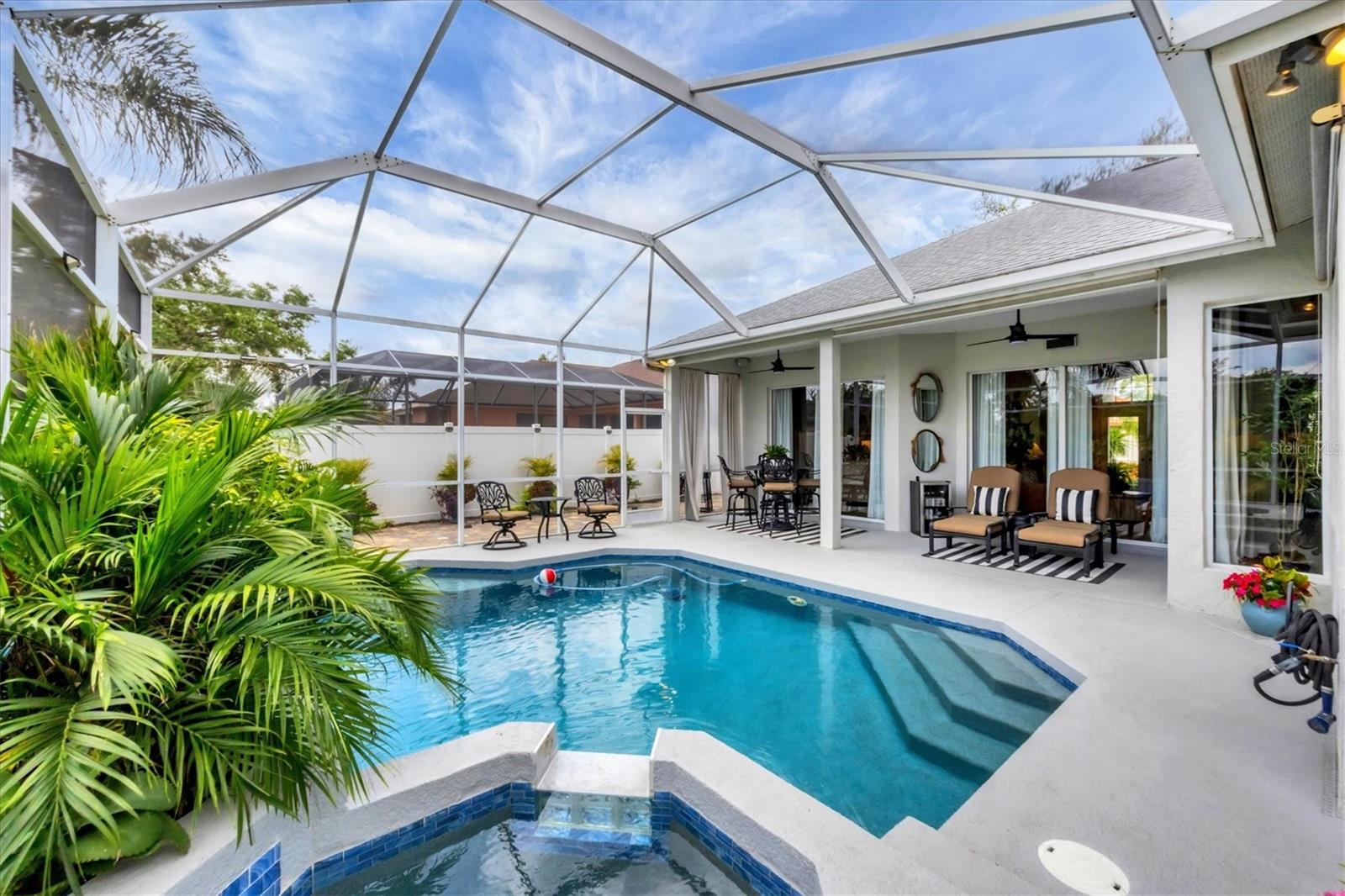 6253 AVENTURA DR
