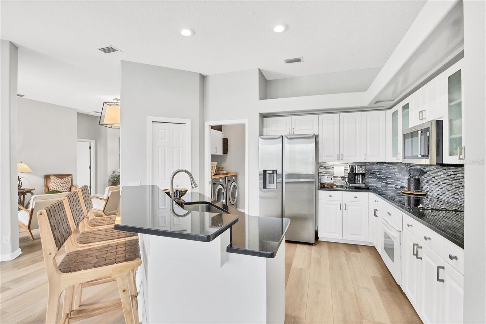 6253 AVENTURA DR