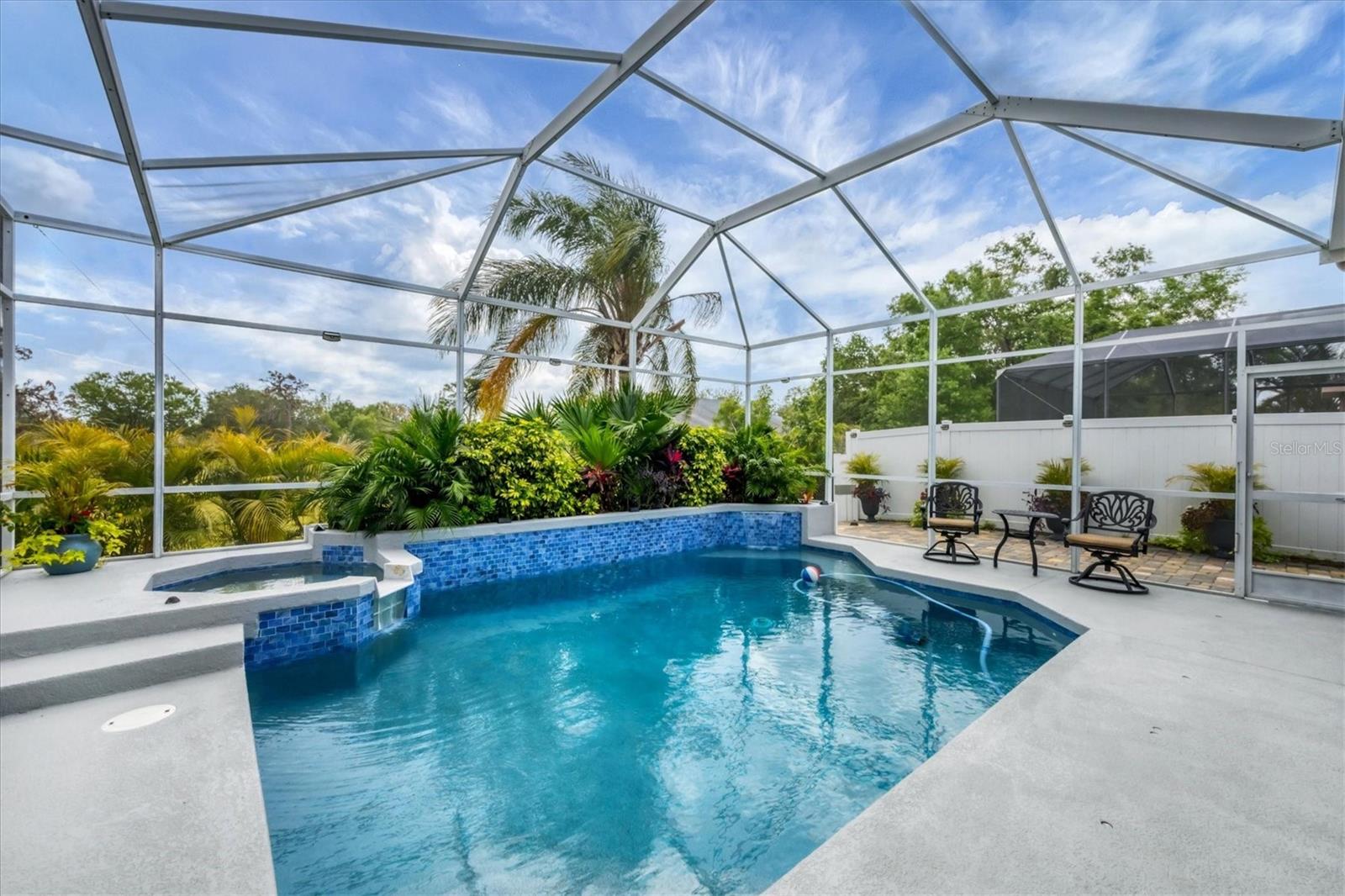 6253 AVENTURA DR