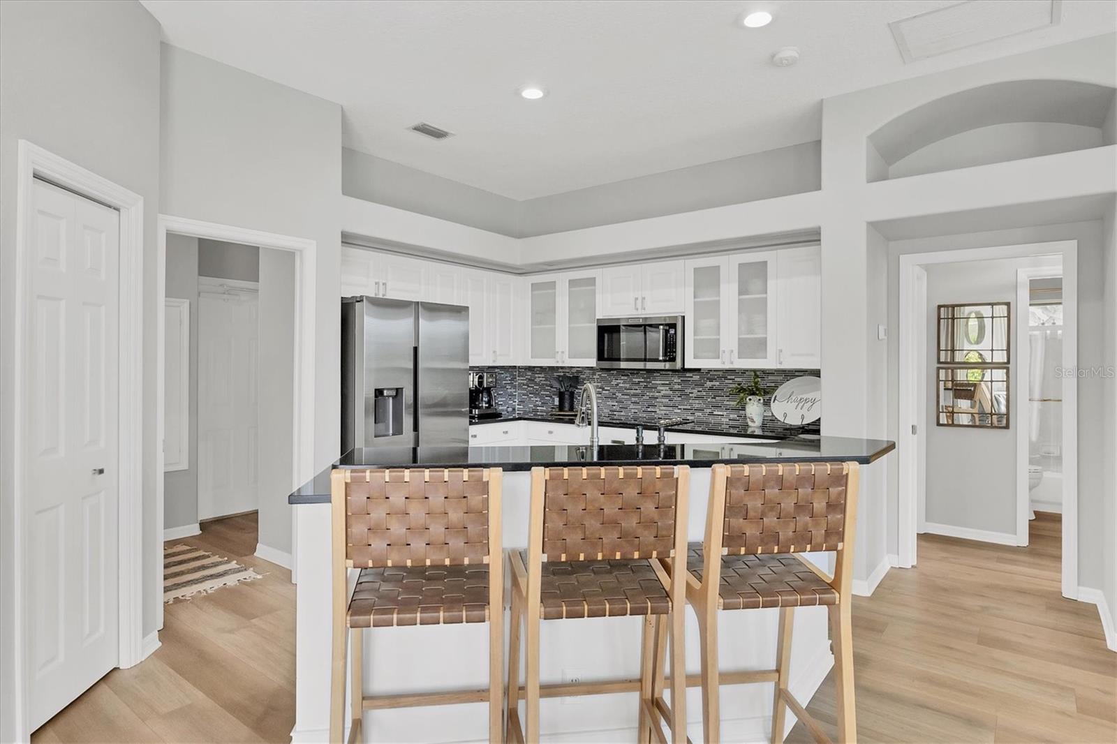 6253 AVENTURA DR