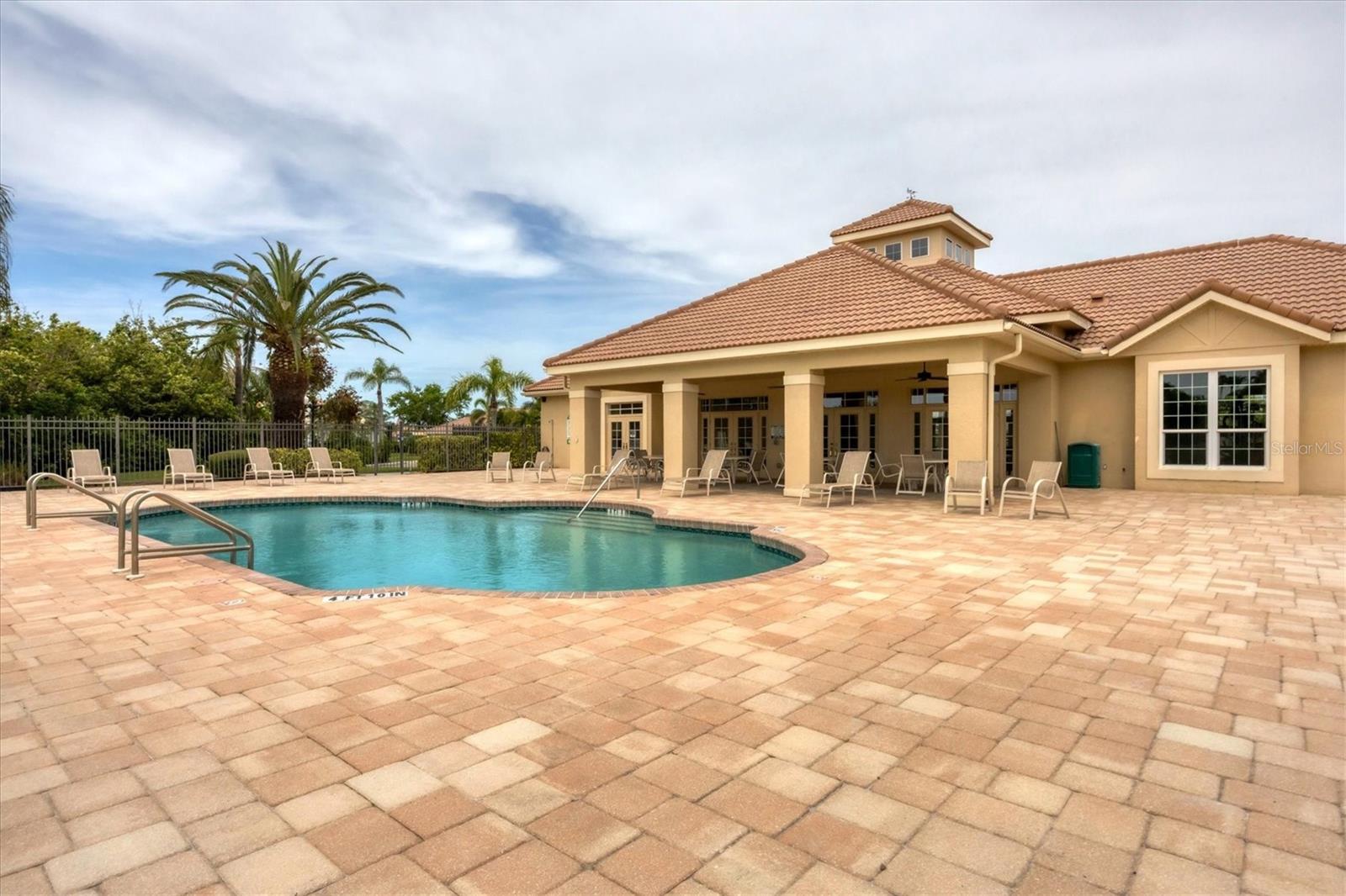 2931 BRAVURA LAKE DR