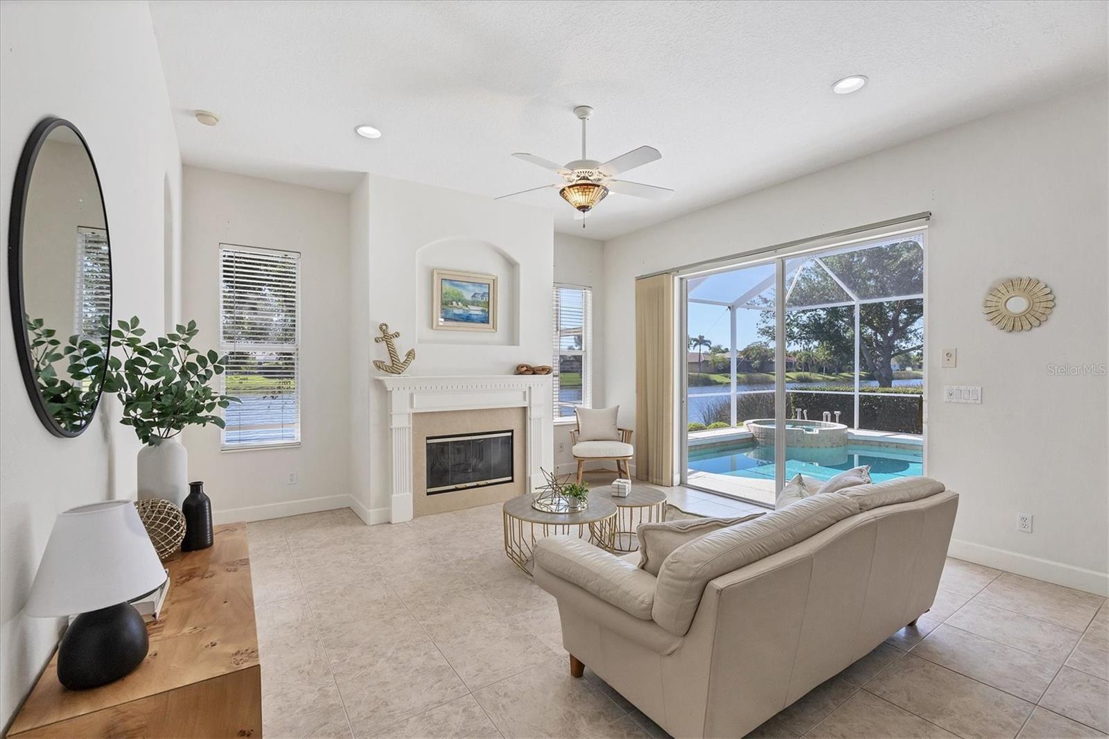 2931 BRAVURA LAKE DR