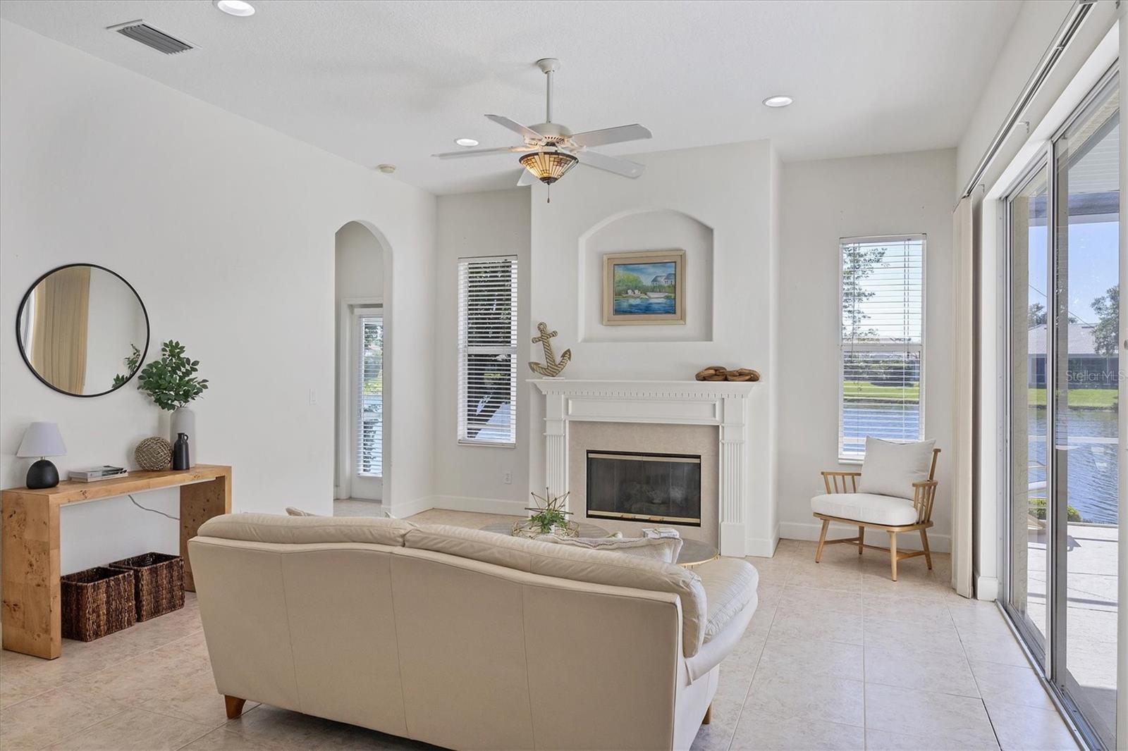 2931 BRAVURA LAKE DR